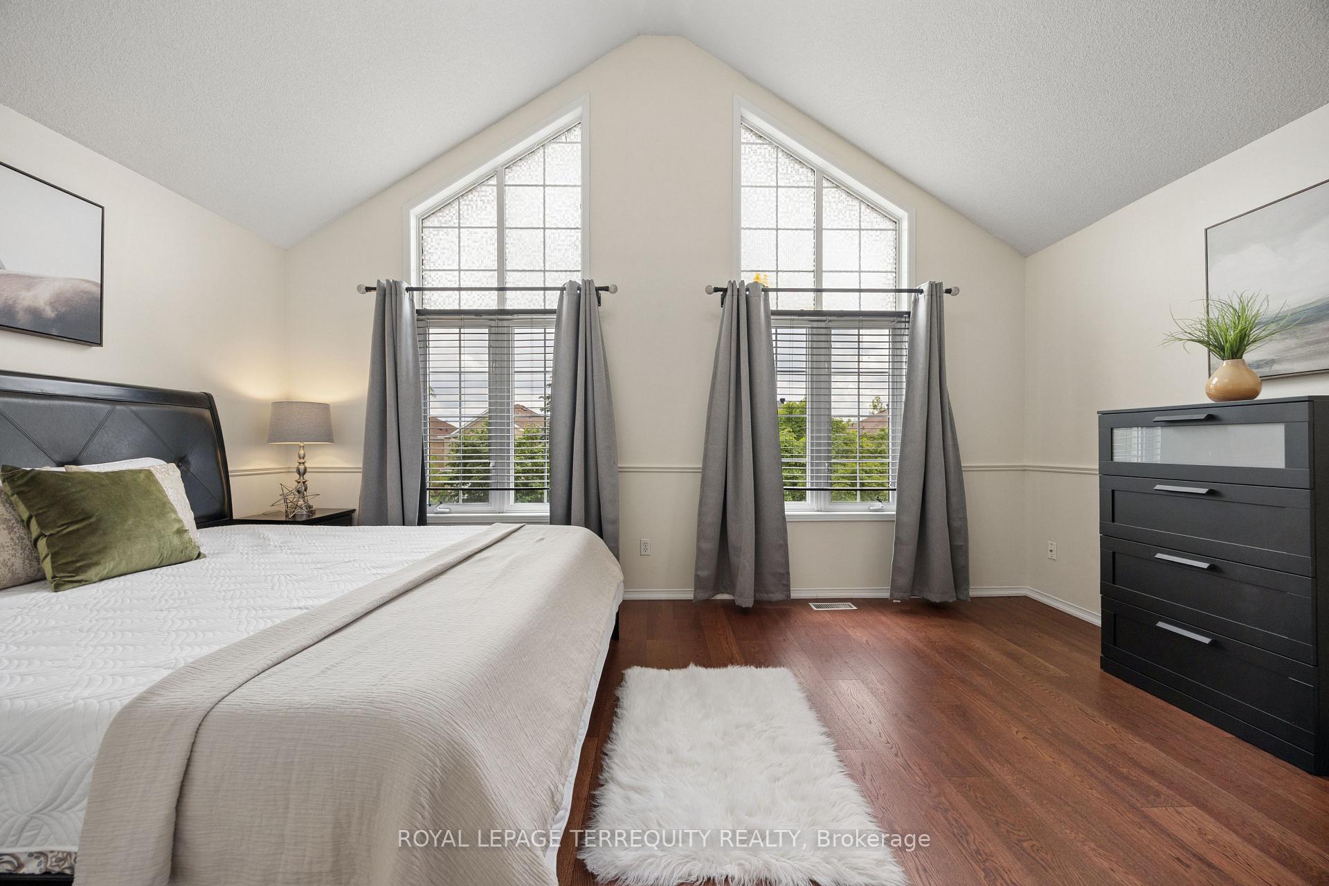 Photo 17 of 7339 Black Walnut Trail, Mississauga, Lisgar — HOMEH