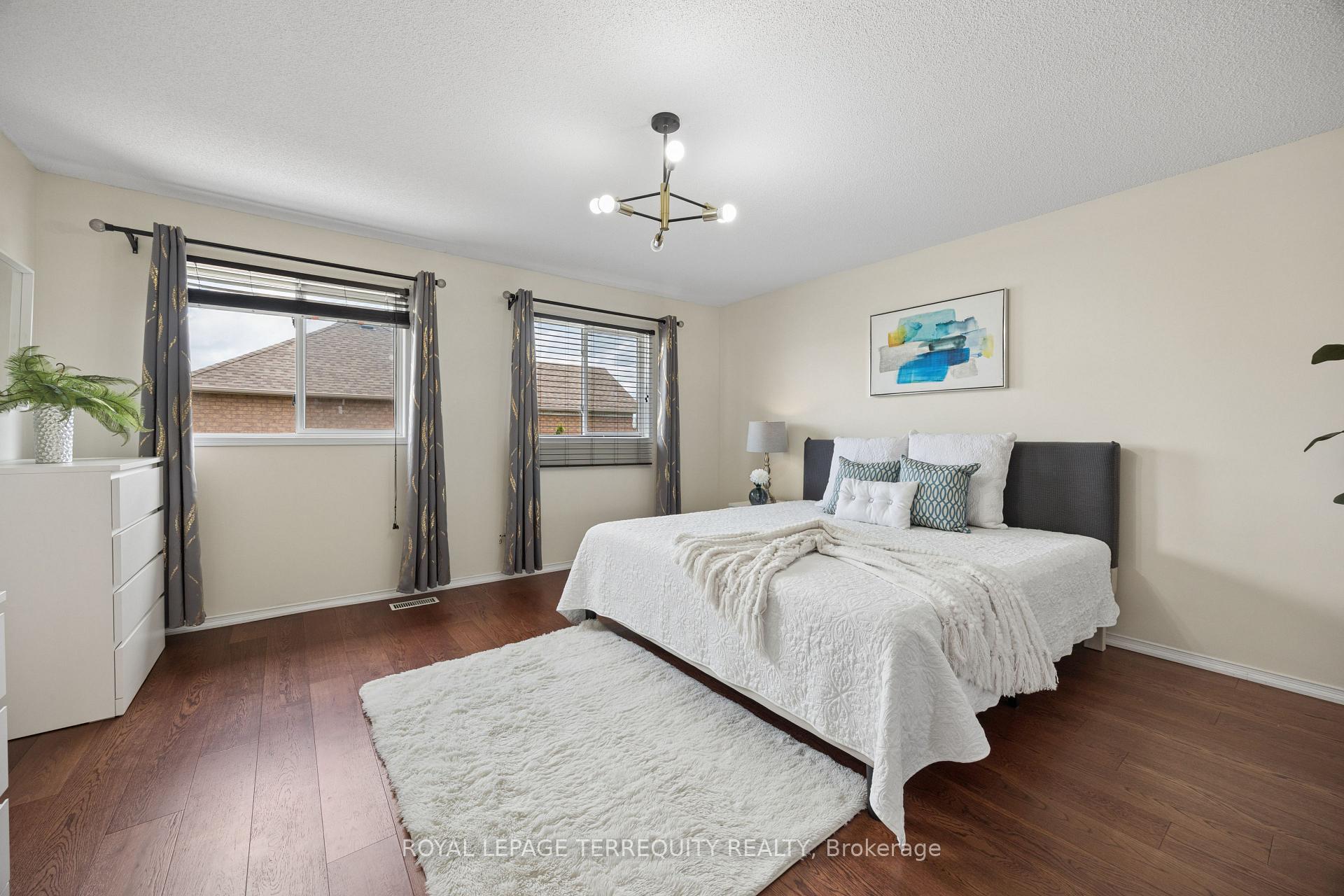 Photo 23 of 7339 Black Walnut Trail, Mississauga, Lisgar — HOMEH