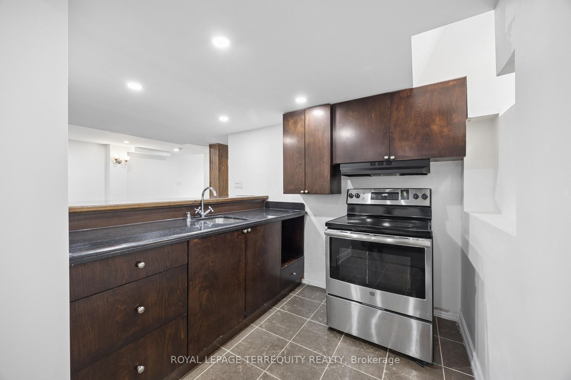 Photo 29 of 7339 Black Walnut Trail, Mississauga, Lisgar — HOMEH