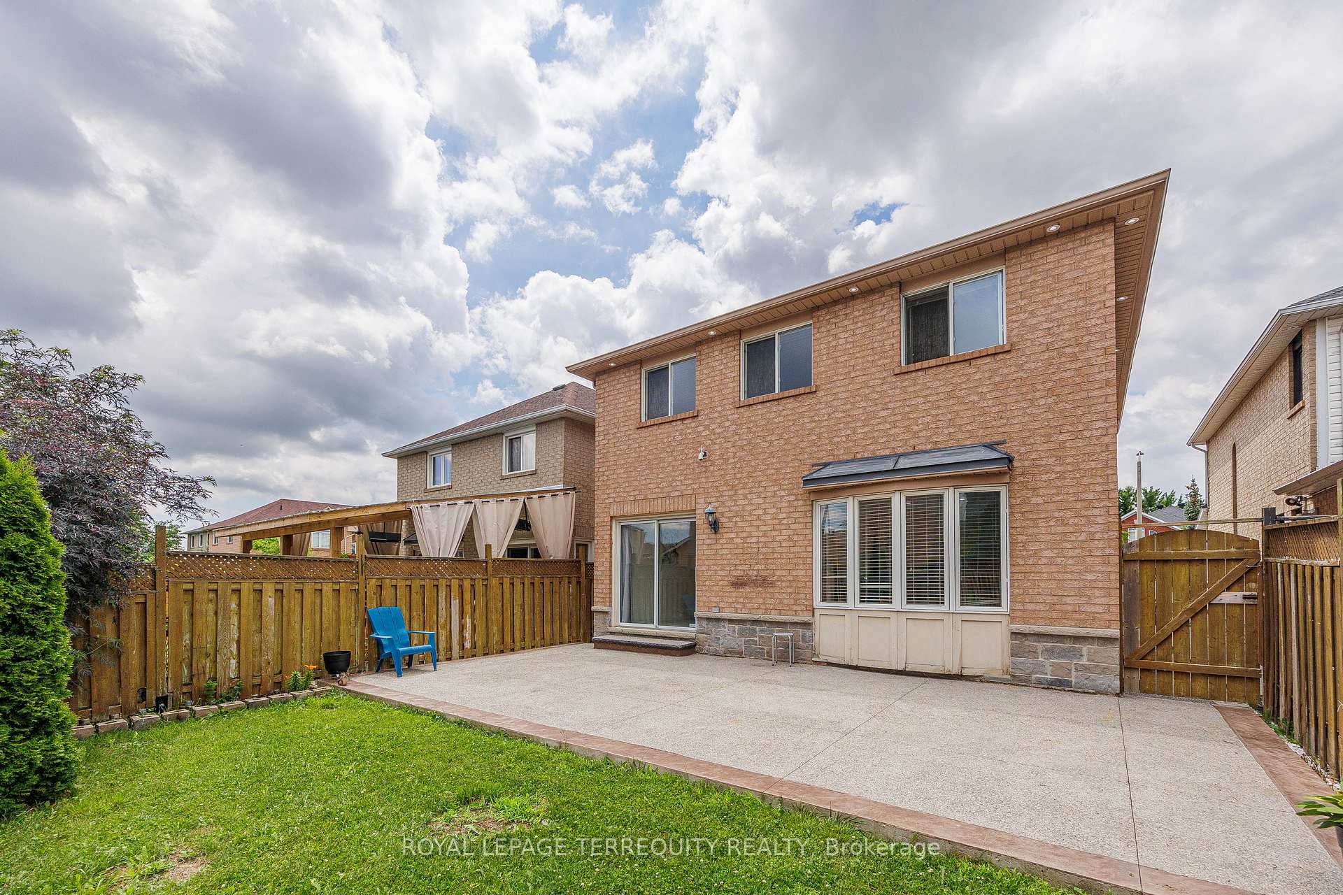 Photo 33 of 7339 Black Walnut Trail, Mississauga, Lisgar — HOMEH