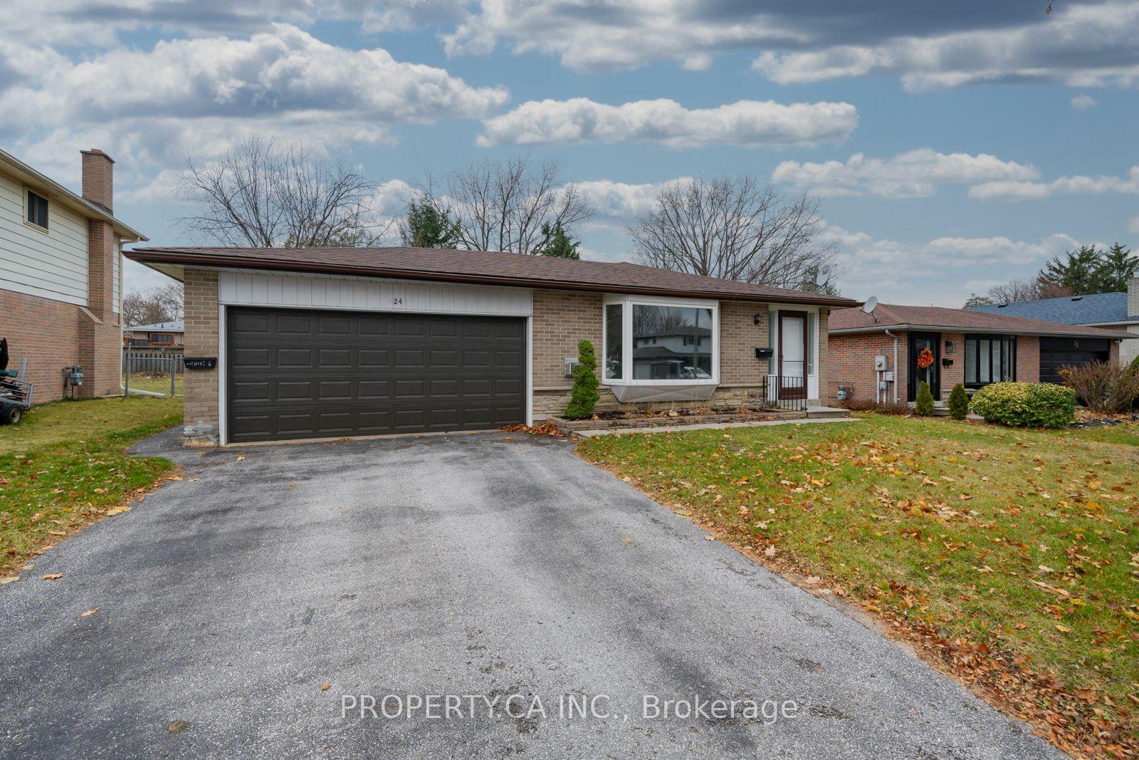 Photo 2 of 24 Thorncrest Road, Barrie, Allandale Heights — HOMEH