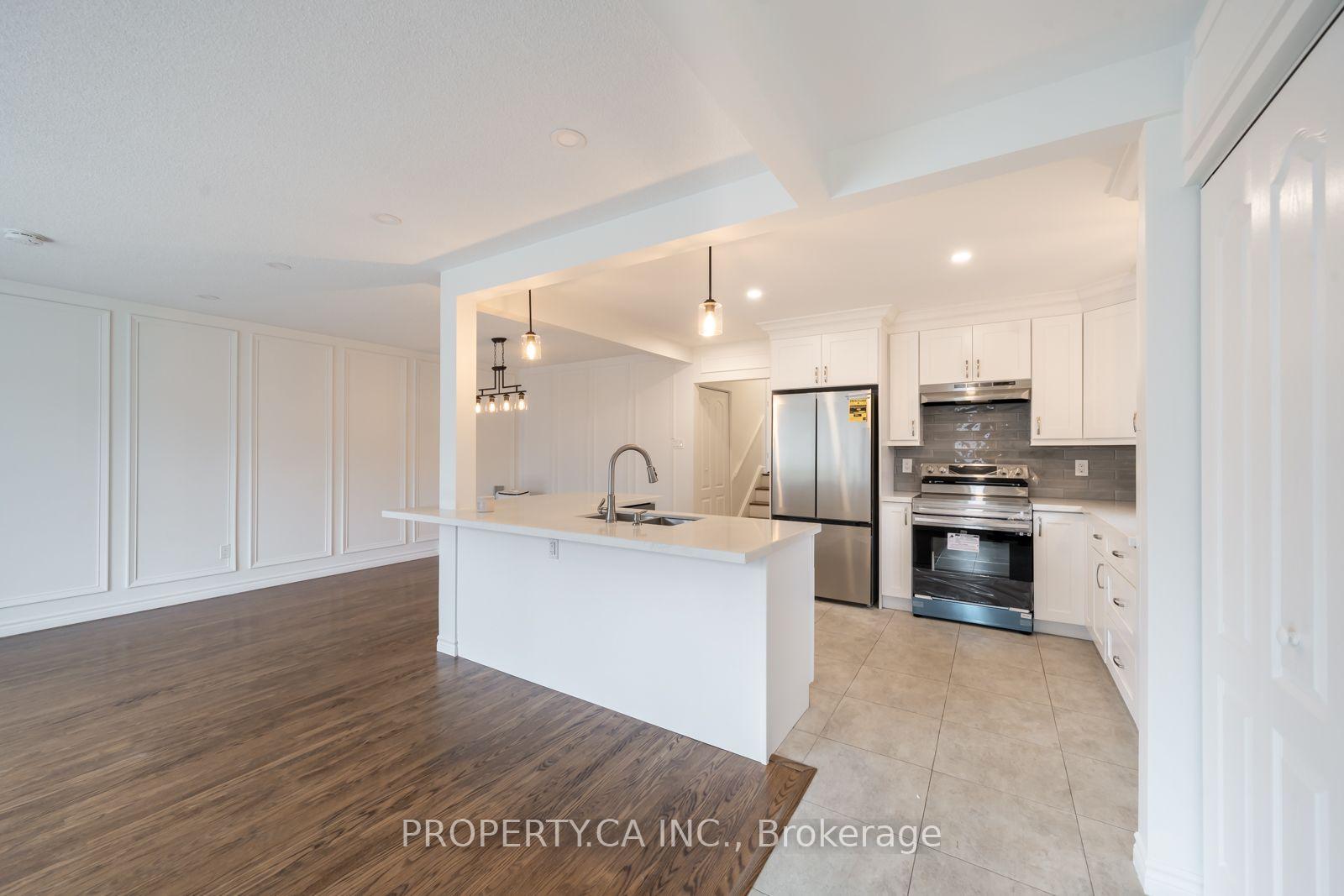 Photo 3 of 24 Thorncrest Road, Barrie, Allandale Heights — HOMEH