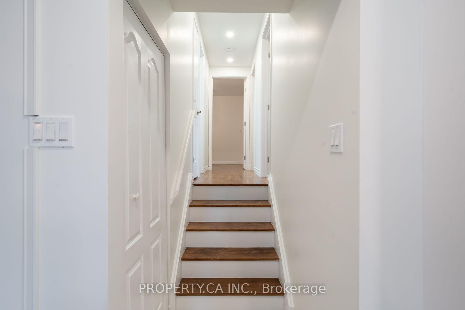 Photo 14 of 24 Thorncrest Road, Barrie, Allandale Heights — HOMEH