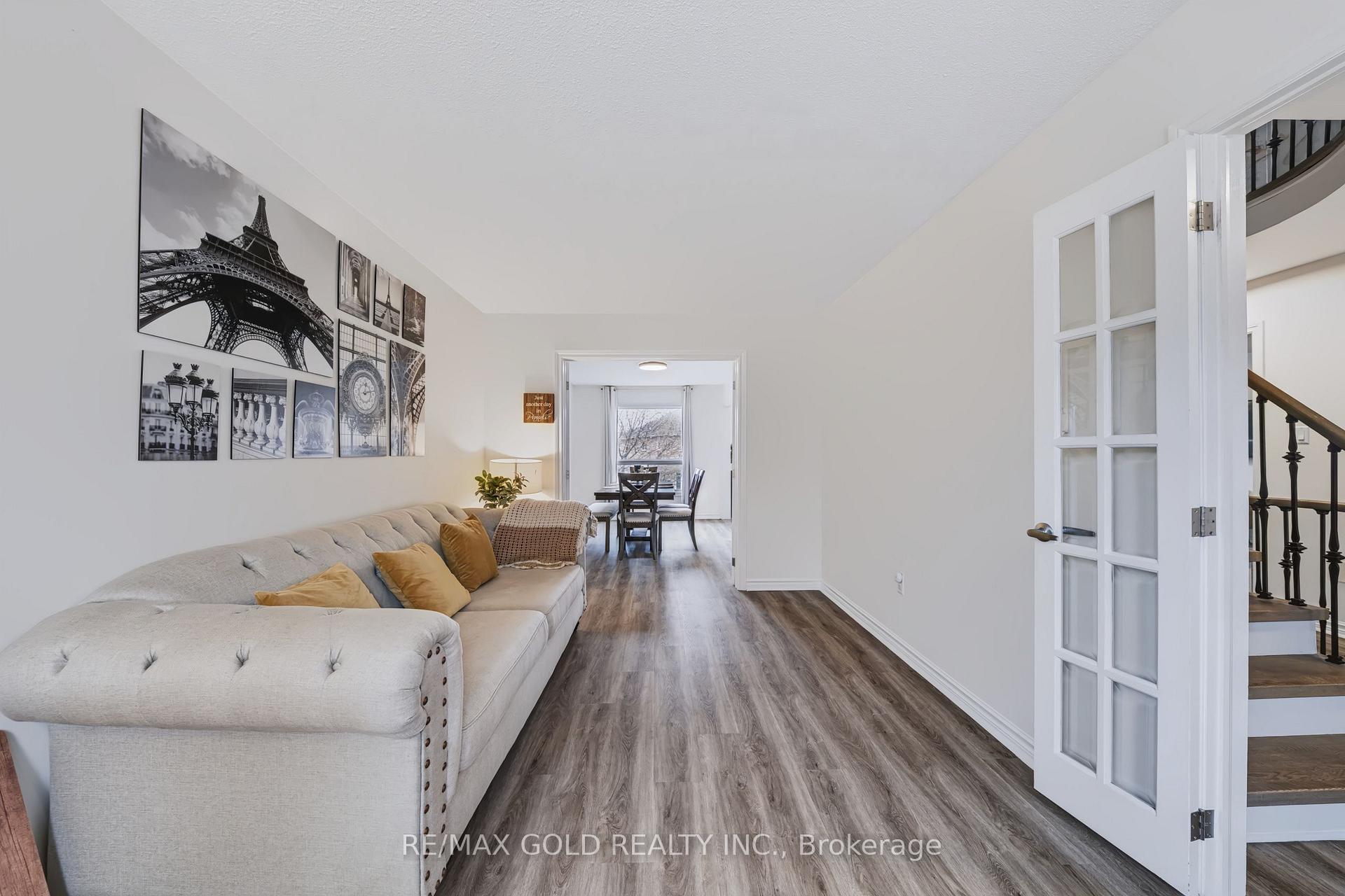 Photo 8 of 43 Golden Meadow Road, Barrie, Bayshore — HOMEH