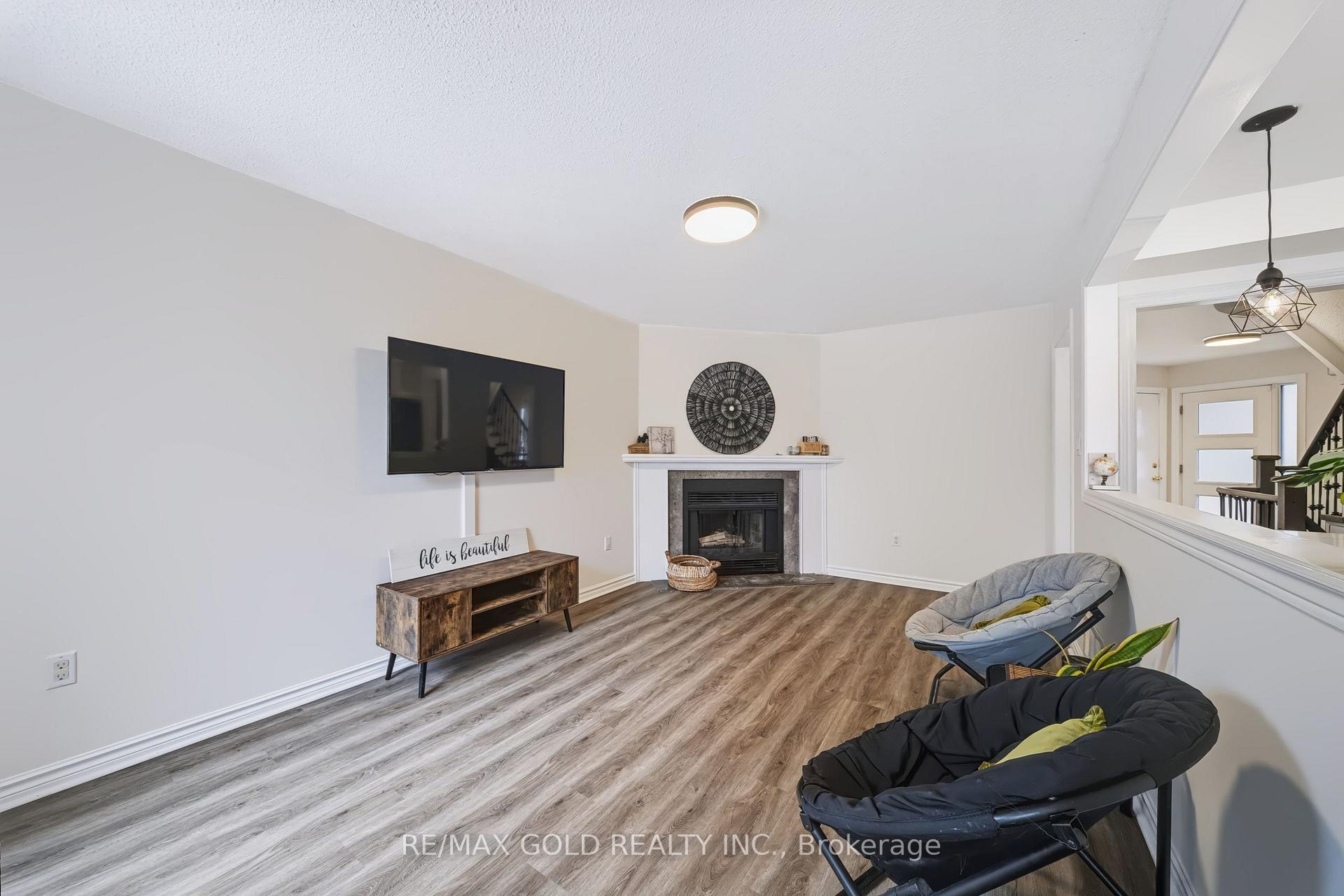 Photo 17 of 43 Golden Meadow Road, Barrie, Bayshore — HOMEH