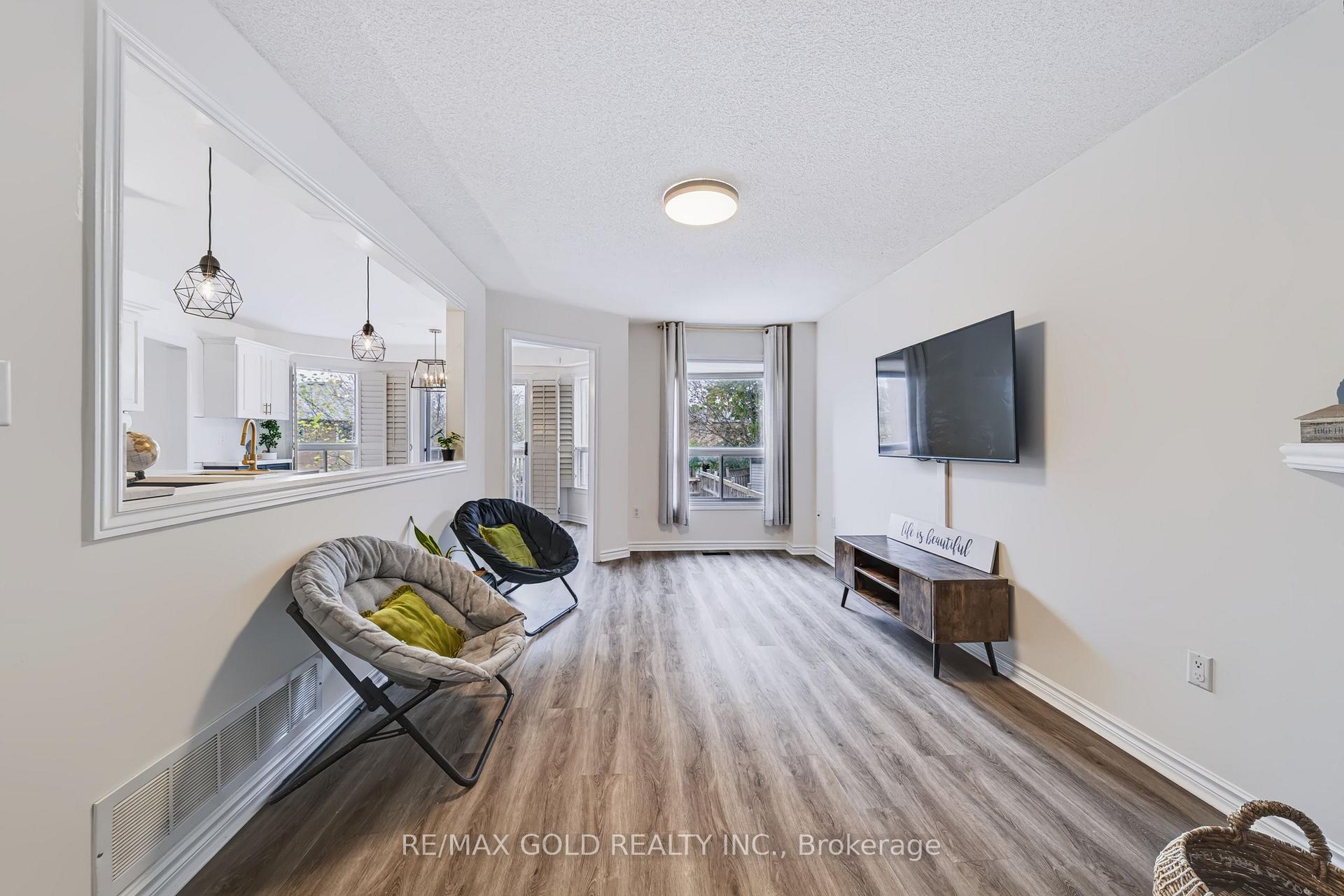 Photo 18 of 43 Golden Meadow Road, Barrie, Bayshore — HOMEH
