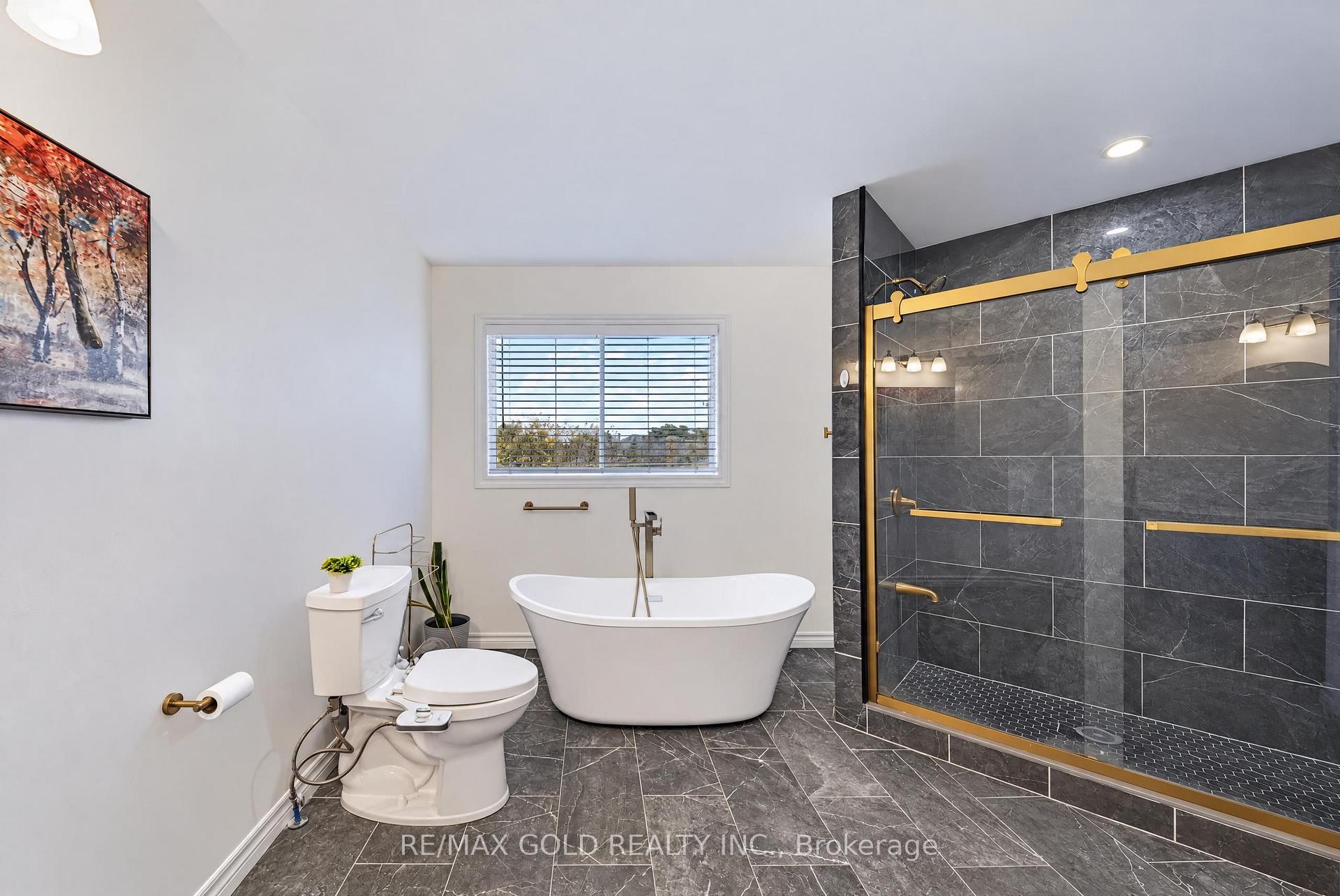 Photo 25 of 43 Golden Meadow Road, Barrie, Bayshore — HOMEH
