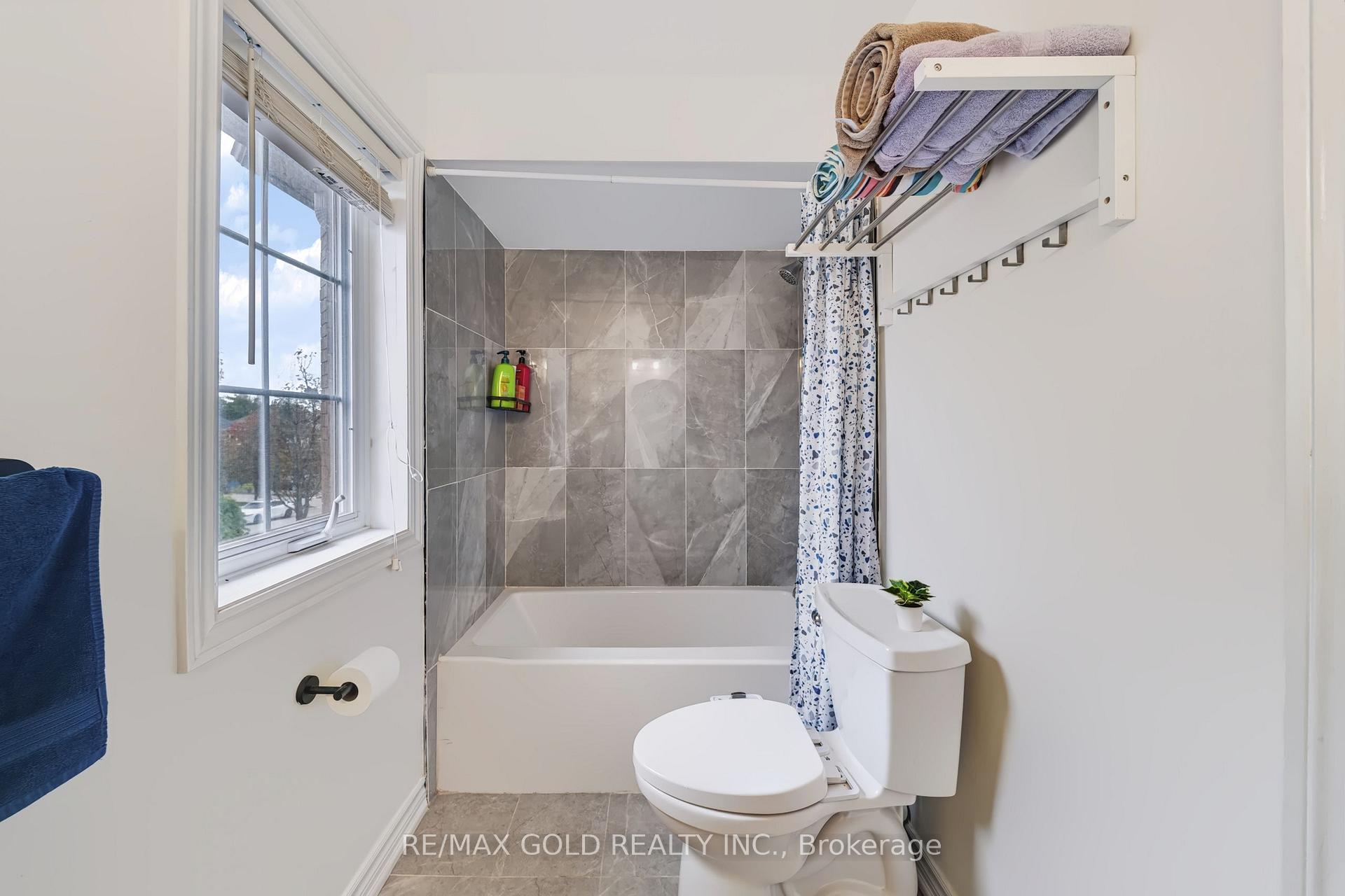 Photo 33 of 43 Golden Meadow Road, Barrie, Bayshore — HOMEH