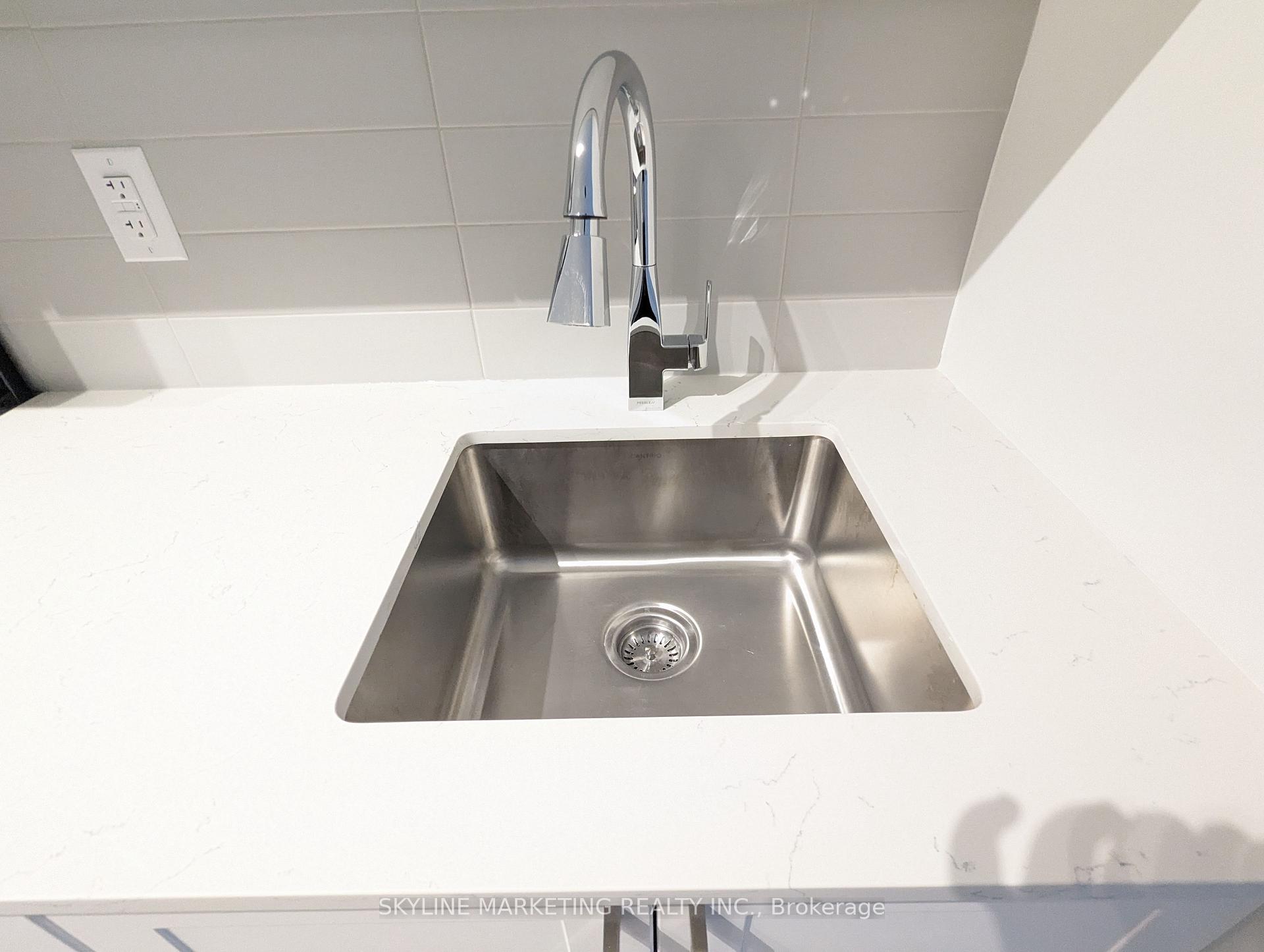 Photo 9 of Unit 327, 2450 Old Bronte Road, Oakville, Westmount — HOMEH