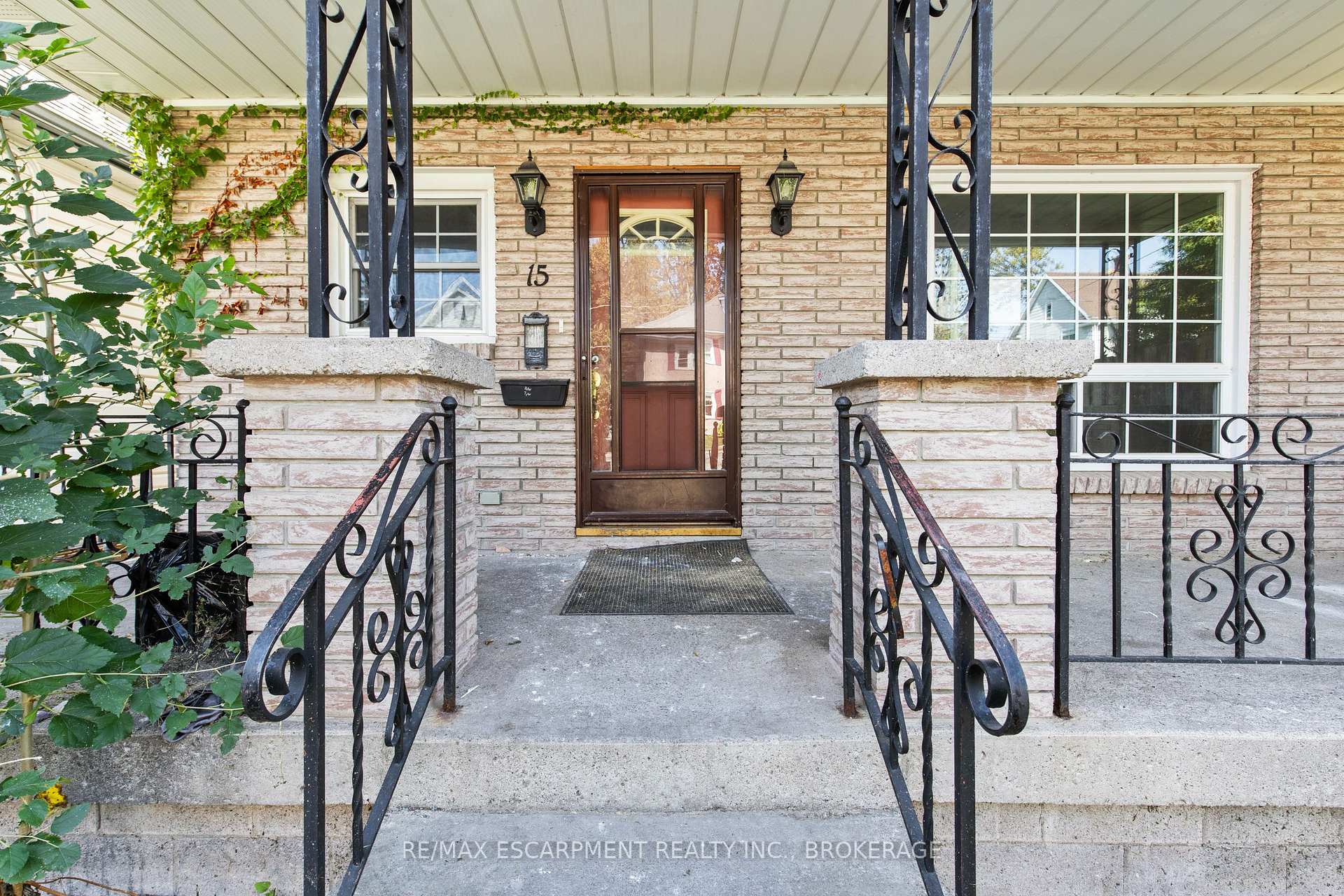 Photo 3 of Unit Upper, 15 Mccormick Street, Welland, Prince Charles — HOMEH