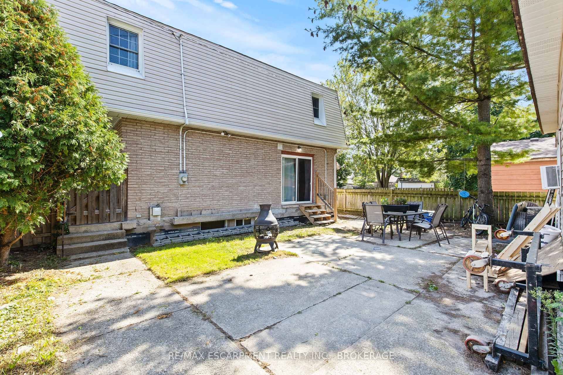 Photo 17 of Unit Upper, 15 Mccormick Street, Welland, Prince Charles — HOMEH