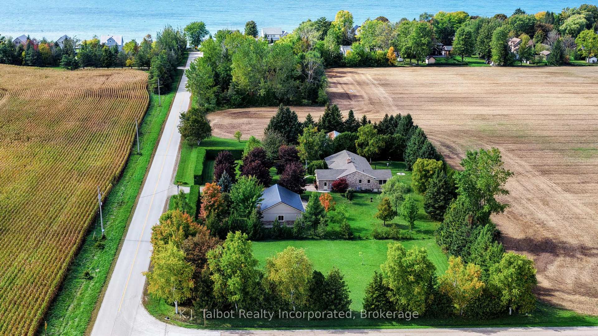 Photo 4 of 33786 Crystal Springs Road, R. R. #1, Bluewater, Bayfield — HOMEH