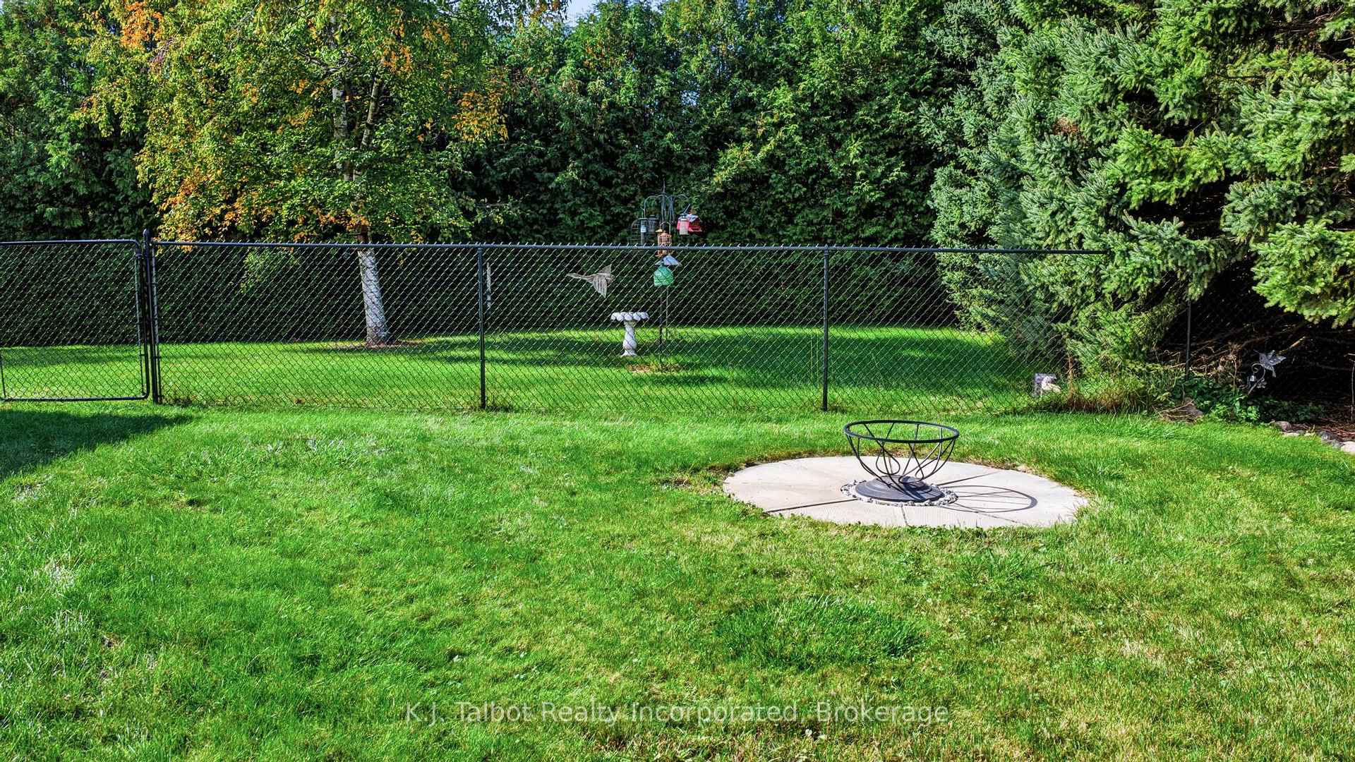 Photo 10 of 33786 Crystal Springs Road, R. R. #1, Bluewater, Bayfield — HOMEH