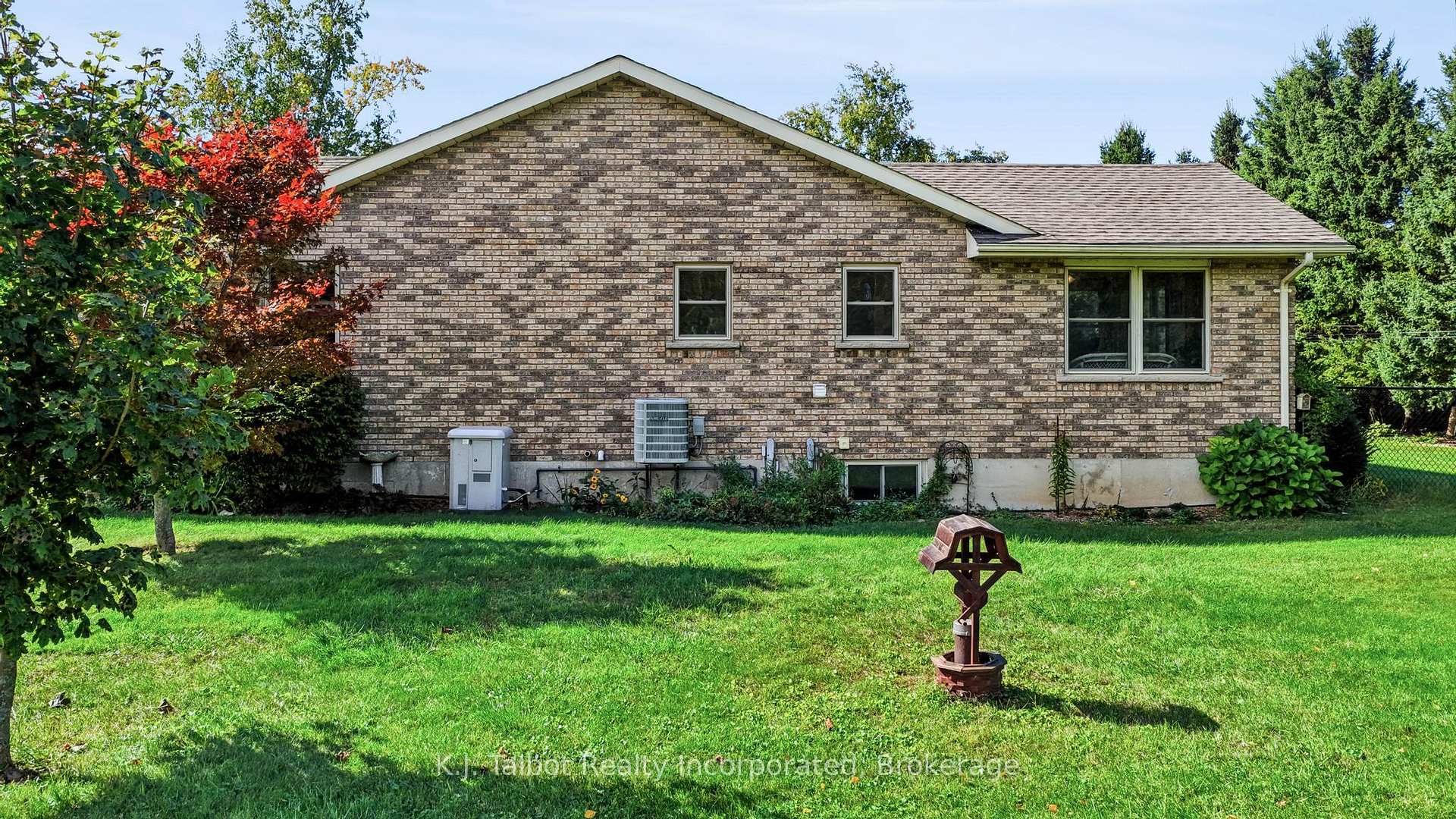 Photo 12 of 33786 Crystal Springs Road, R. R. #1, Bluewater, Bayfield — HOMEH