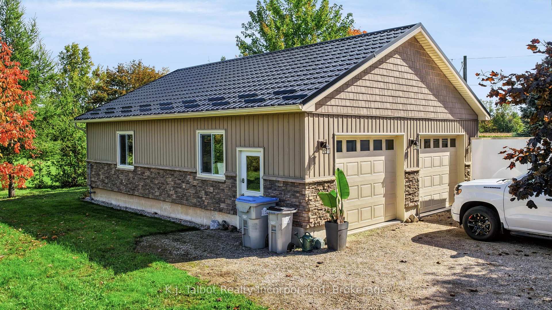 Photo 13 of 33786 Crystal Springs Road, R. R. #1, Bluewater, Bayfield — HOMEH