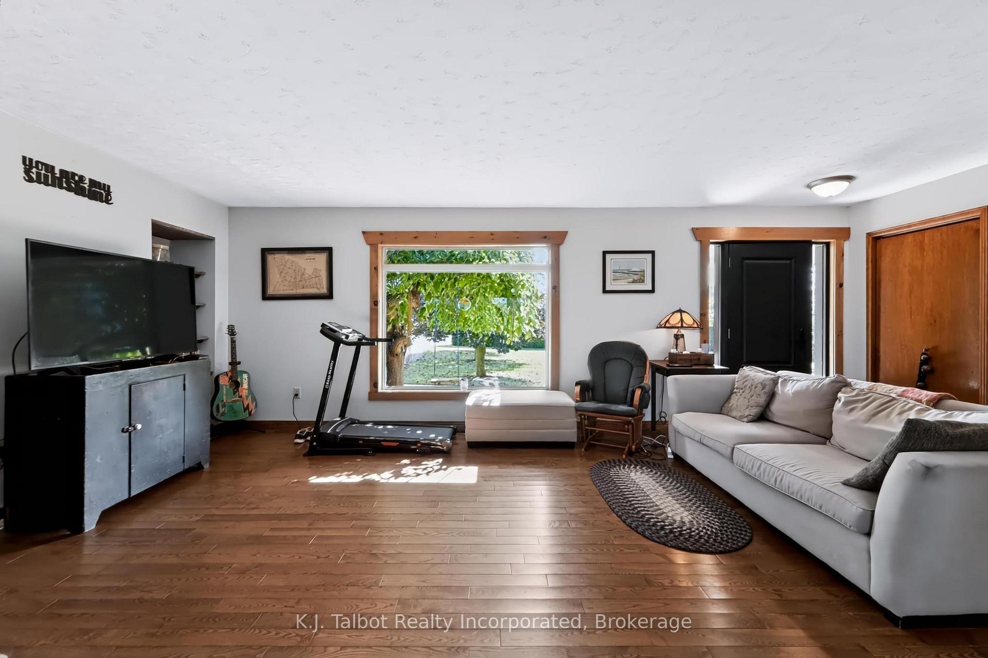Photo 19 of 33786 Crystal Springs Road, R. R. #1, Bluewater, Bayfield — HOMEH