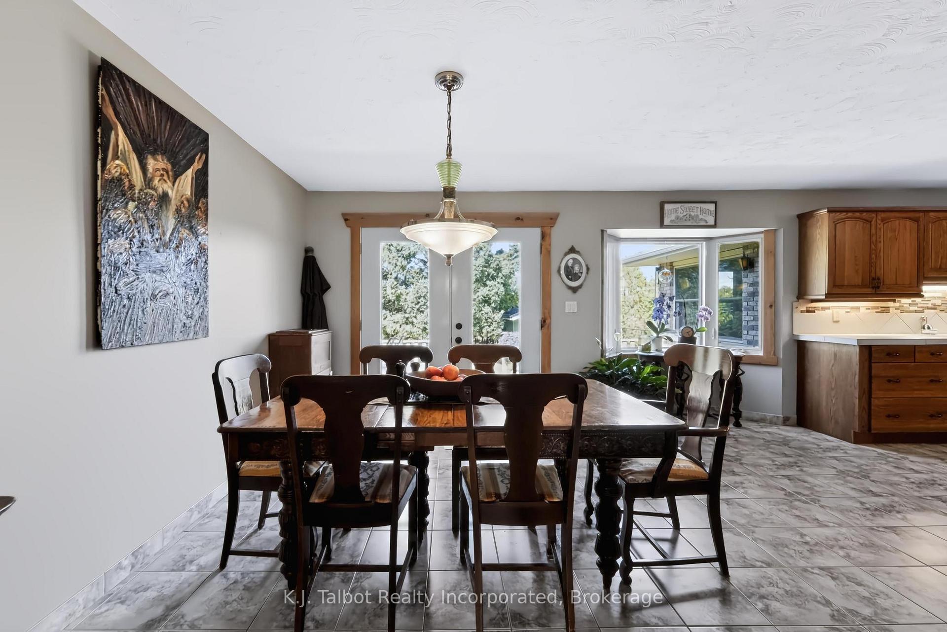 Photo 21 of 33786 Crystal Springs Road, R. R. #1, Bluewater, Bayfield — HOMEH