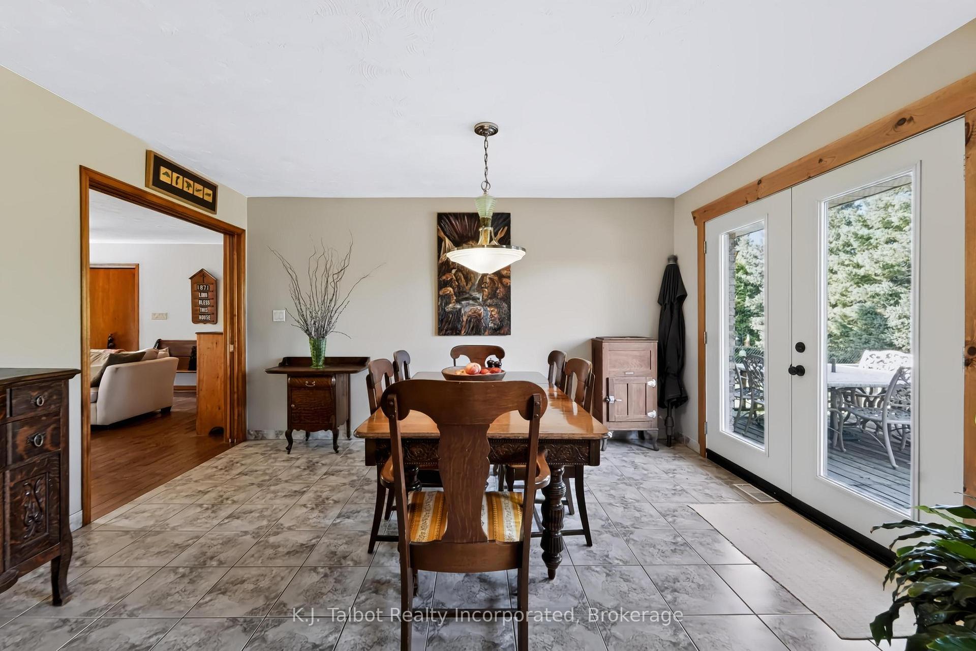 Photo 22 of 33786 Crystal Springs Road, R. R. #1, Bluewater, Bayfield — HOMEH