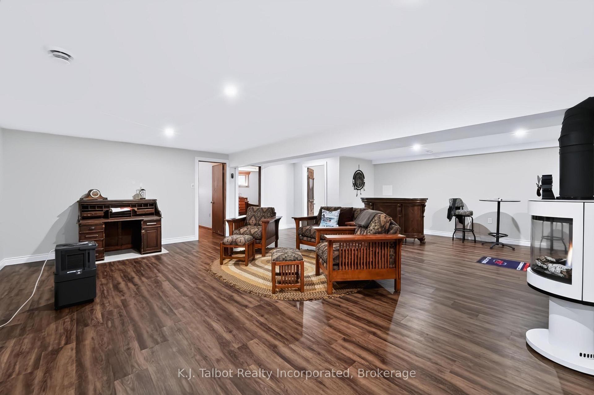 Photo 36 of 33786 Crystal Springs Road, R. R. #1, Bluewater, Bayfield — HOMEH
