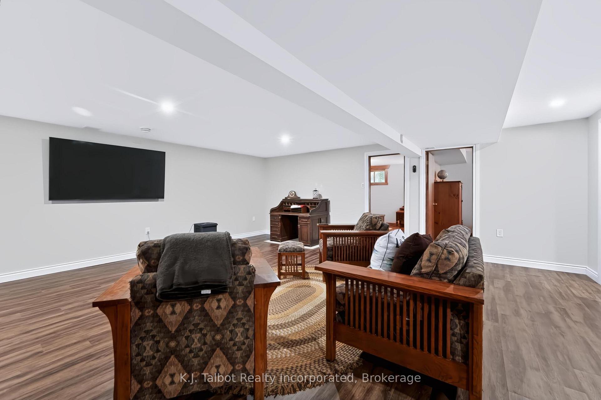 Photo 37 of 33786 Crystal Springs Road, R. R. #1, Bluewater, Bayfield — HOMEH