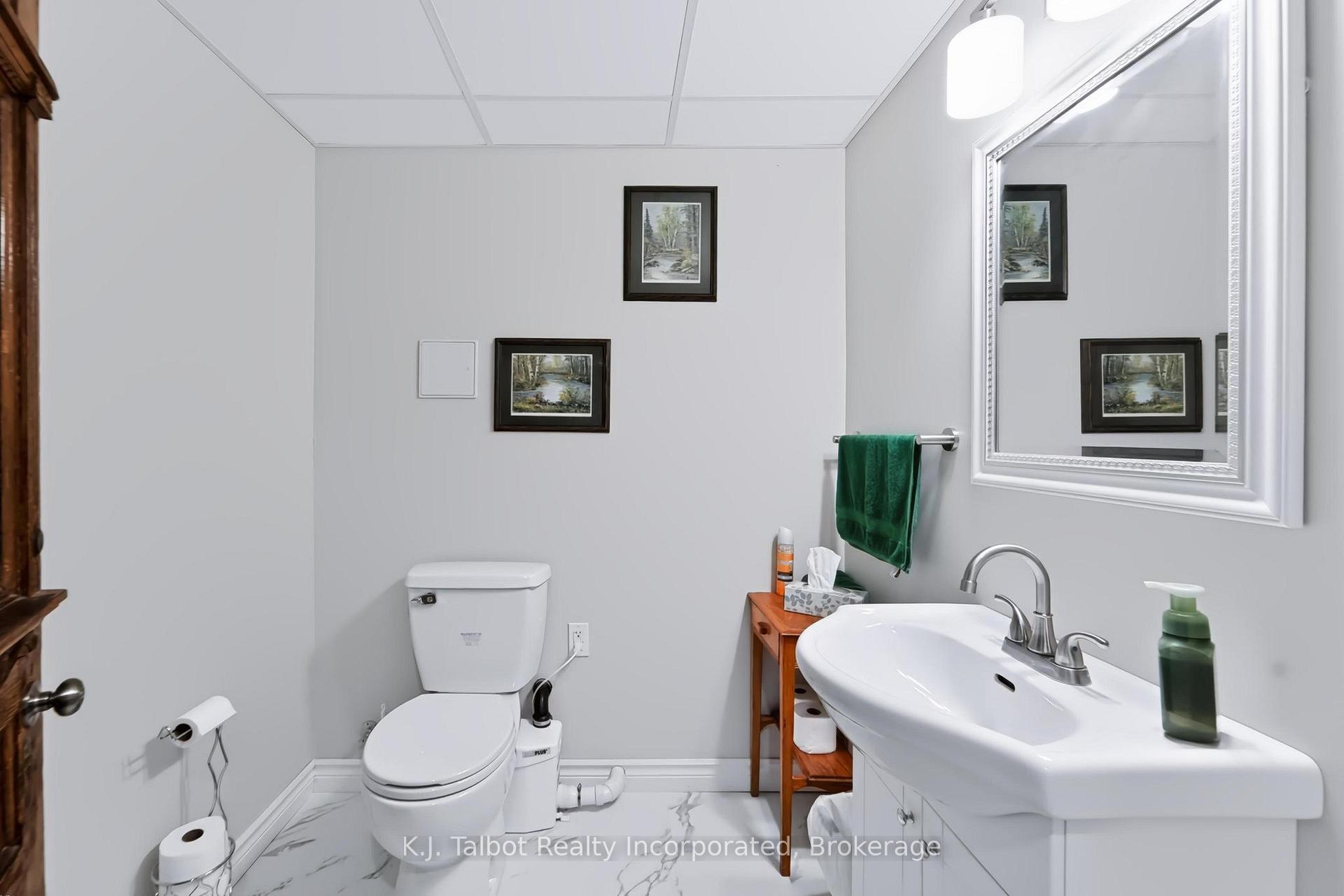 Photo 42 of 33786 Crystal Springs Road, R. R. #1, Bluewater, Bayfield — HOMEH