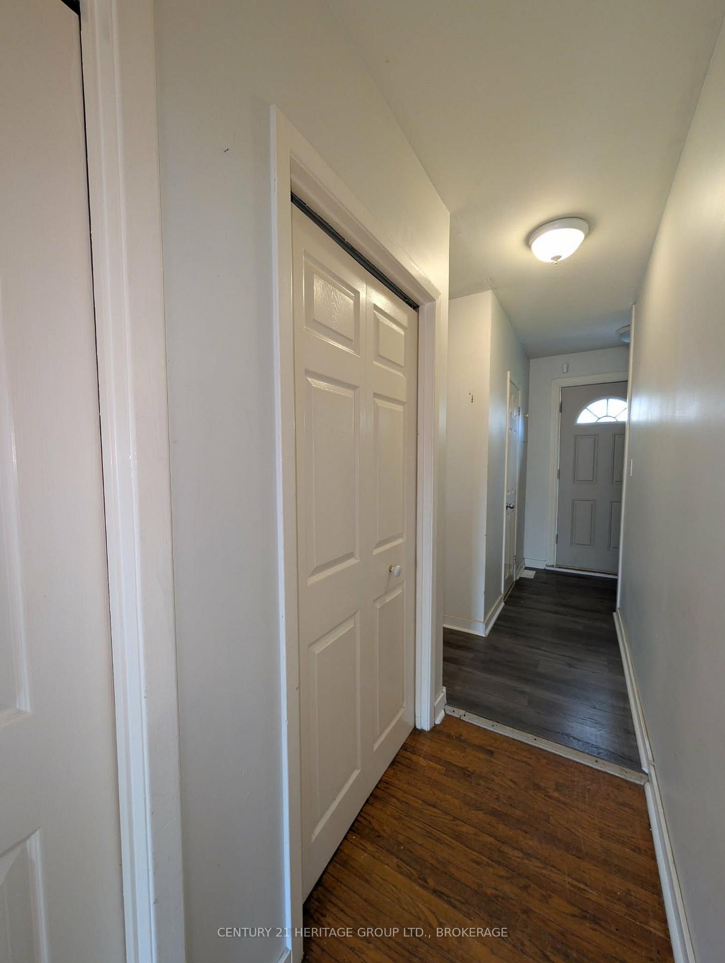 Photo 4 of Unit 5, 136 Notch Hill Road, Kingston, Central City West — HOMEH
