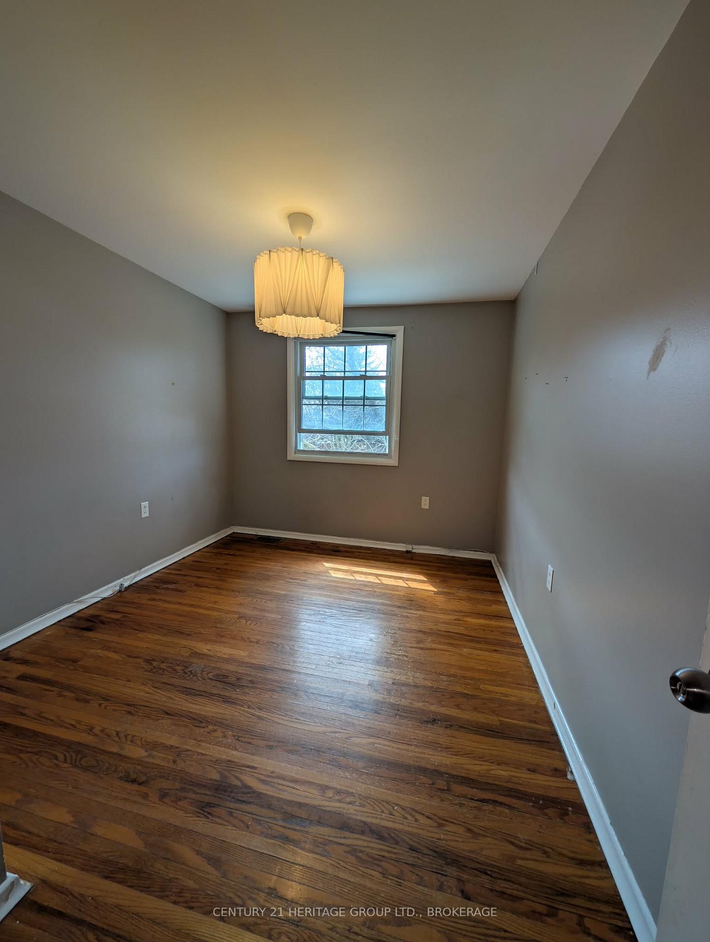 Photo 12 of Unit 5, 136 Notch Hill Road, Kingston, Central City West — HOMEH