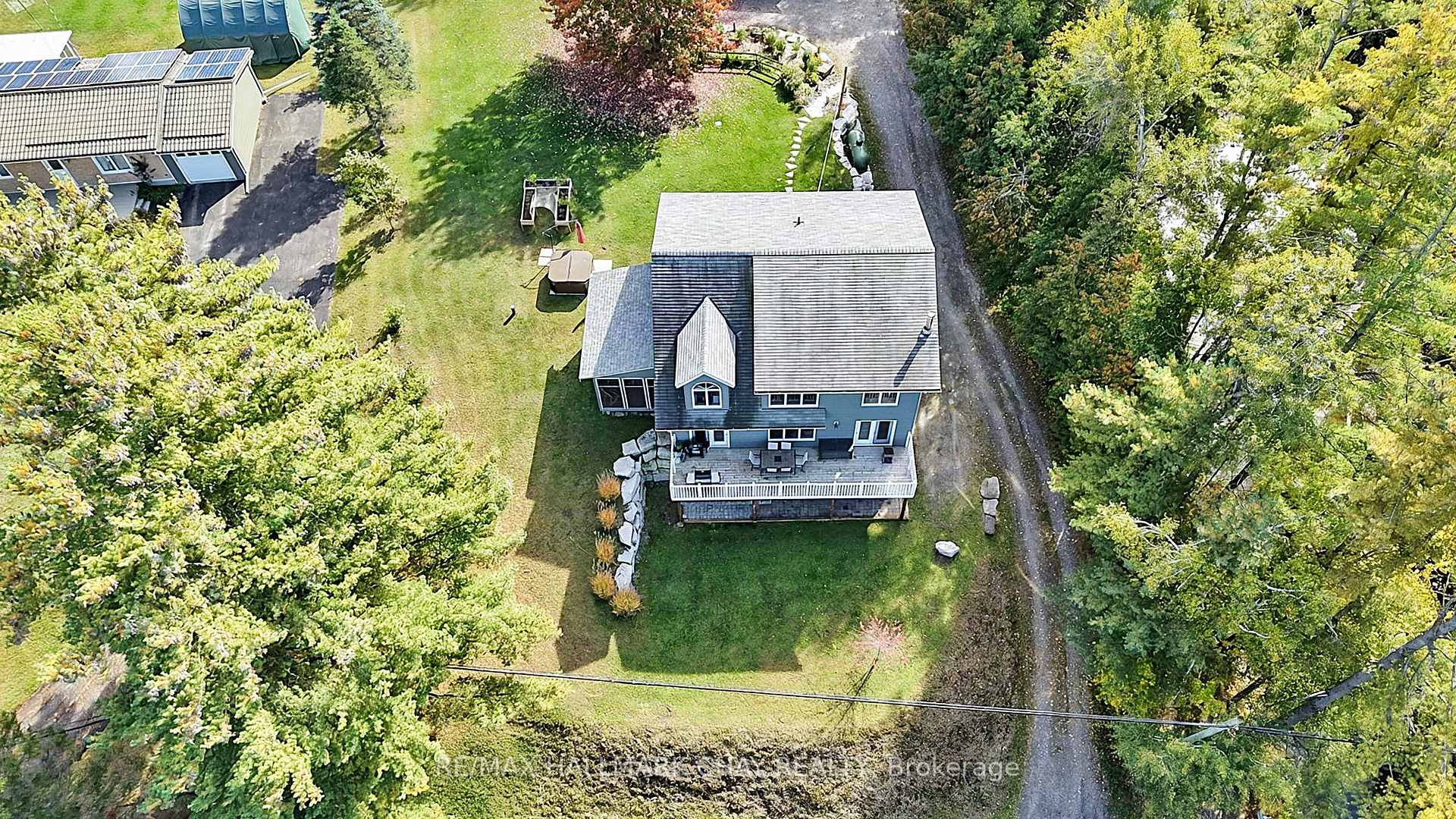 Photo 3 of 466 Beaumont Drive, Bracebridge, Muskoka (N) — HOMEH