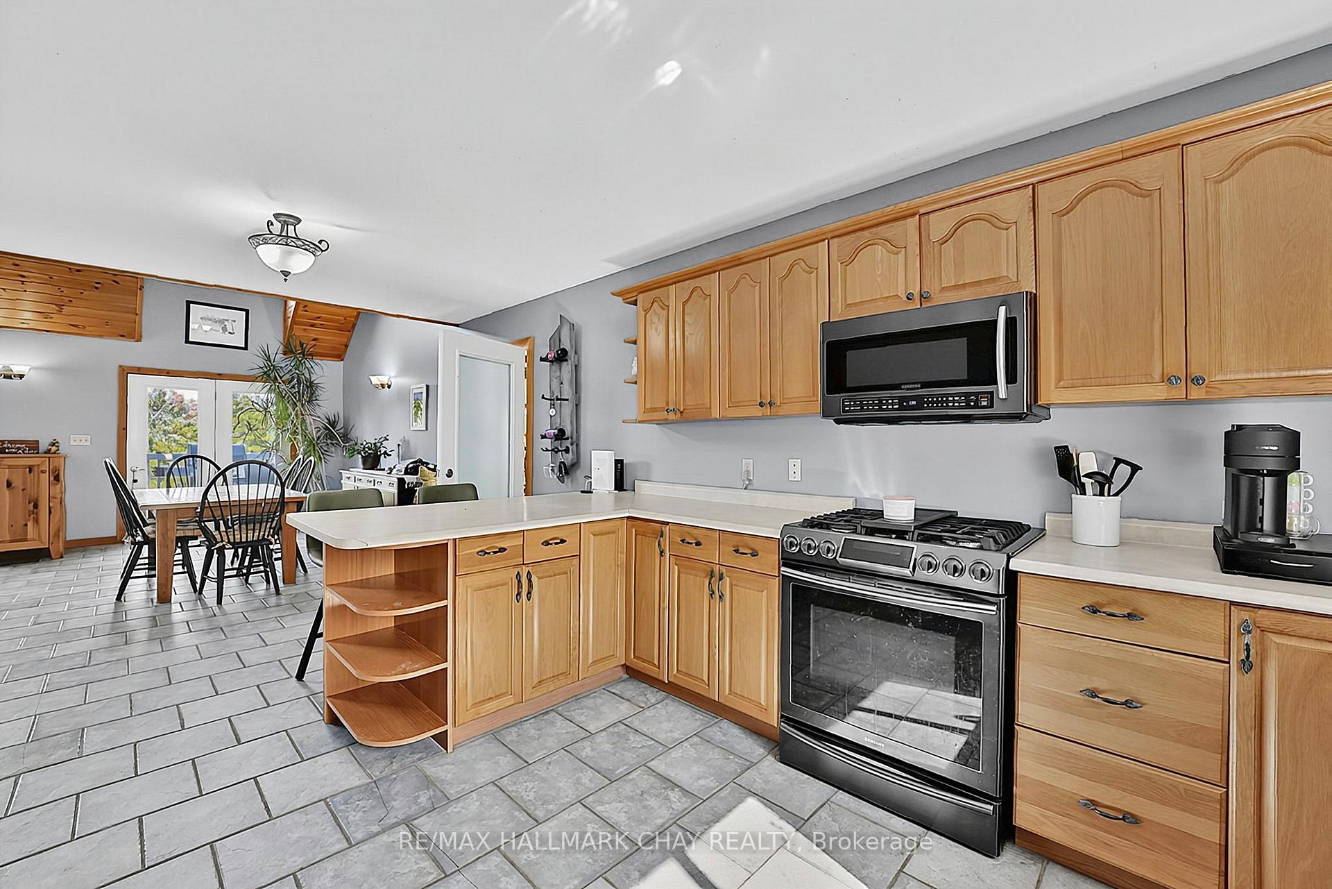 Photo 25 of 466 Beaumont Drive, Bracebridge, Muskoka (N) — HOMEH