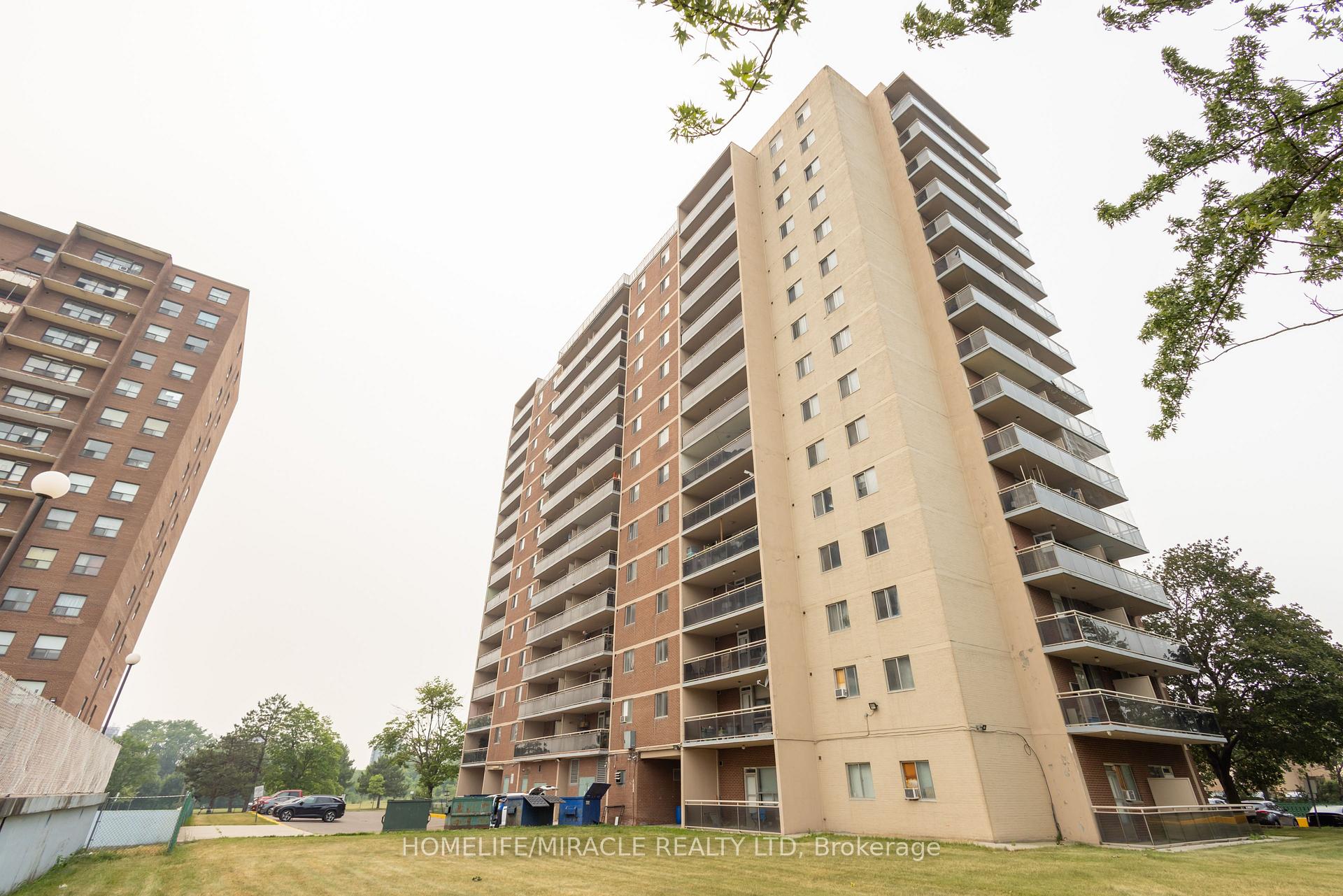 Photo 4 of Unit 1007, 49 Silverstone Drive, Etobicoke, Mount Olive-Silverstone-Jamestown — HOMEH