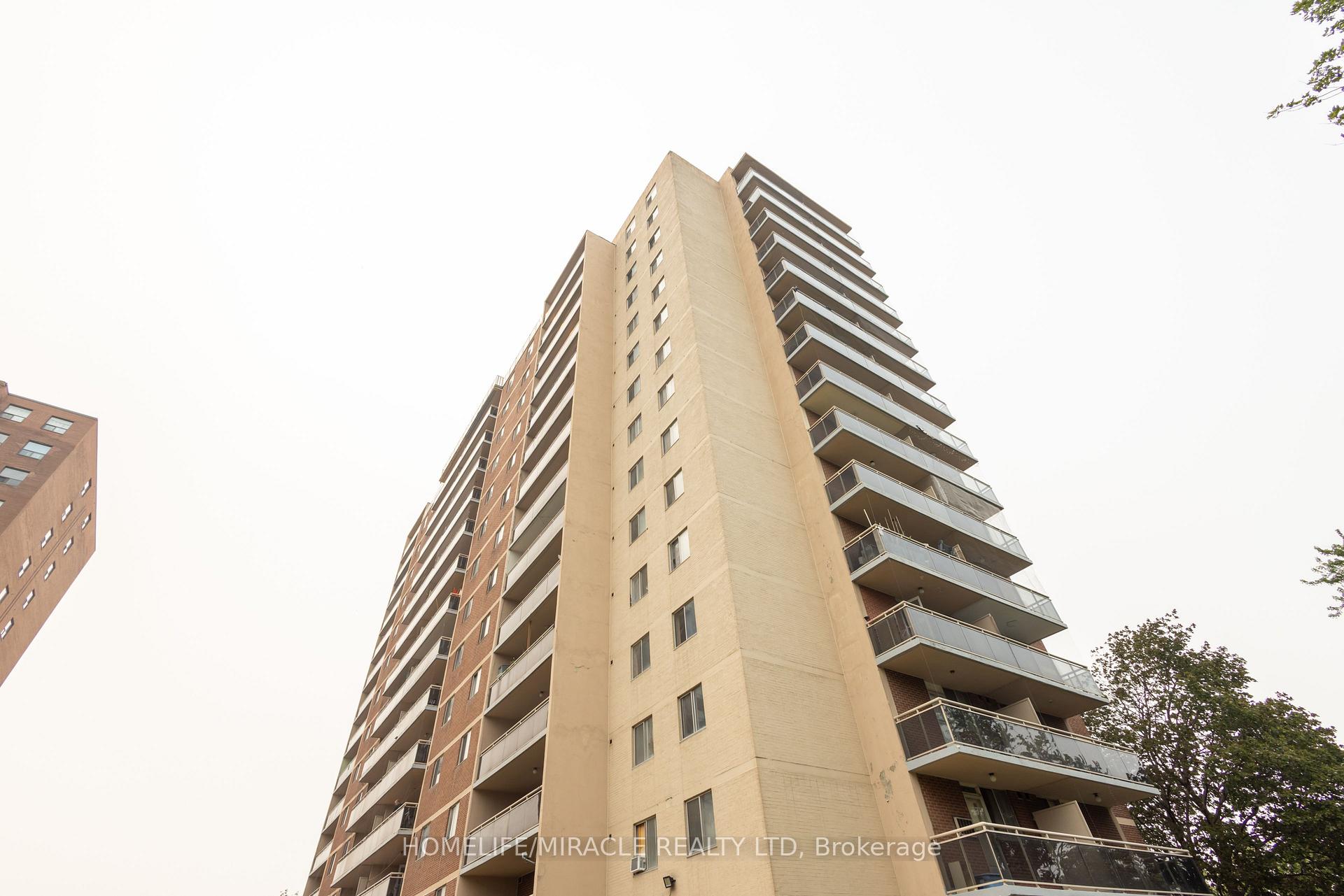 Photo 5 of Unit 1007, 49 Silverstone Drive, Etobicoke, Mount Olive-Silverstone-Jamestown — HOMEH