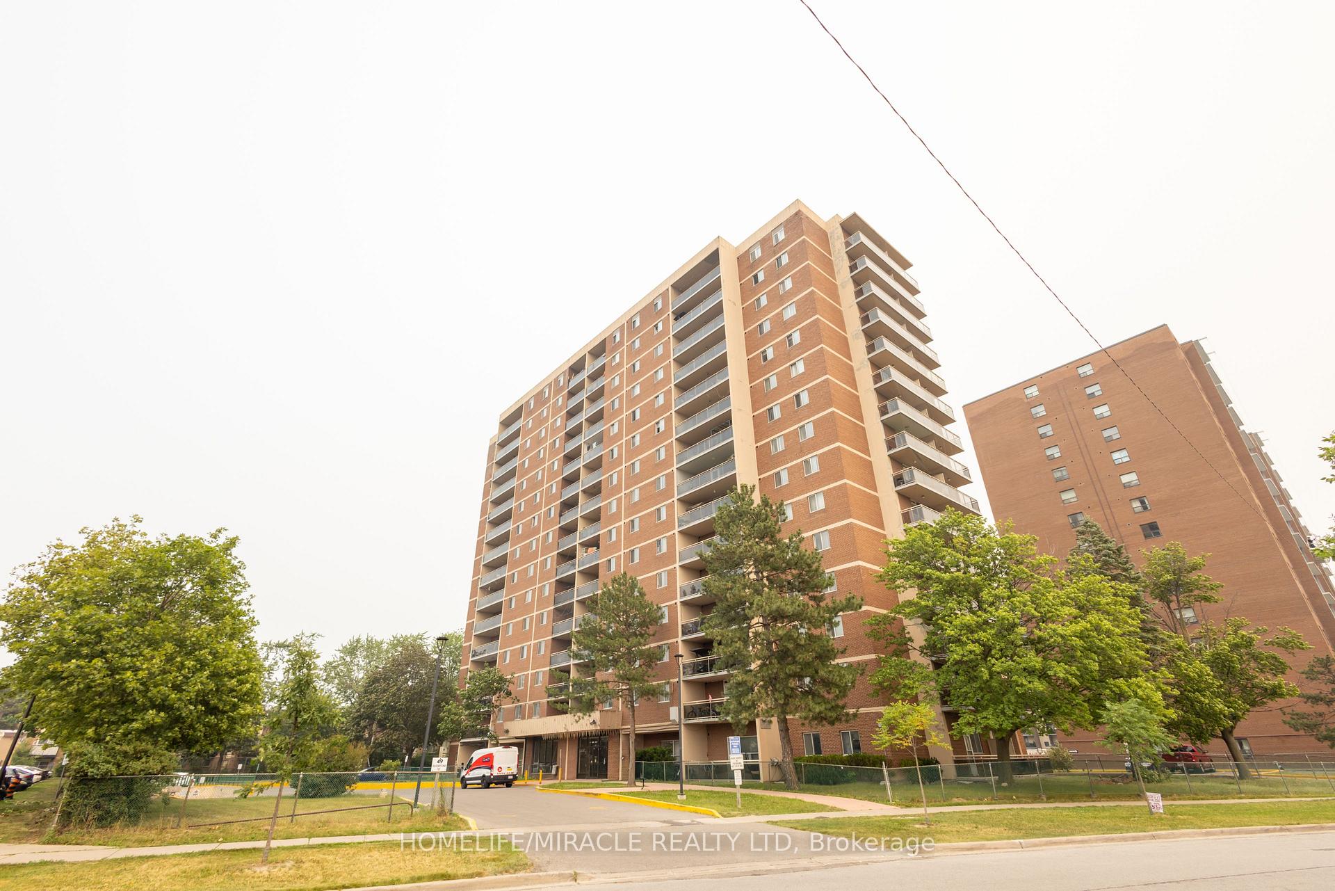 Photo 6 of Unit 1007, 49 Silverstone Drive, Etobicoke, Mount Olive-Silverstone-Jamestown — HOMEH