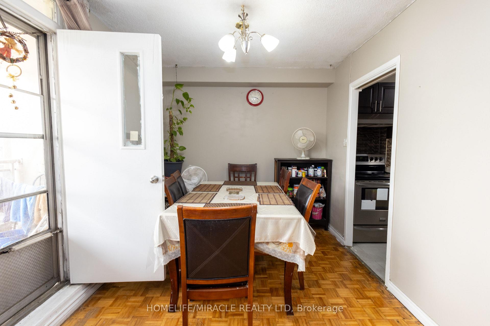 Photo 18 of Unit 1007, 49 Silverstone Drive, Etobicoke, Mount Olive-Silverstone-Jamestown — HOMEH