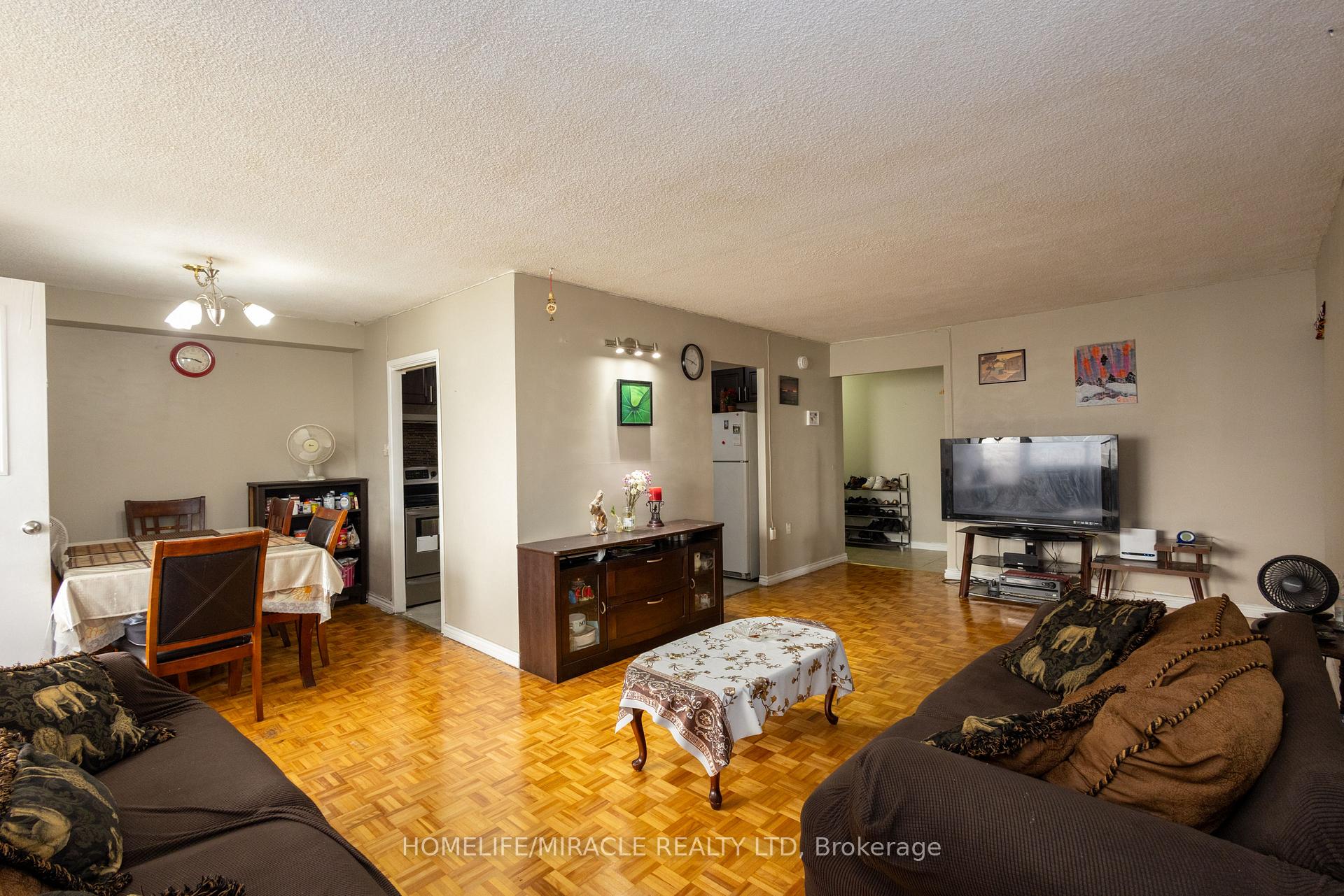 Photo 19 of Unit 1007, 49 Silverstone Drive, Etobicoke, Mount Olive-Silverstone-Jamestown — HOMEH
