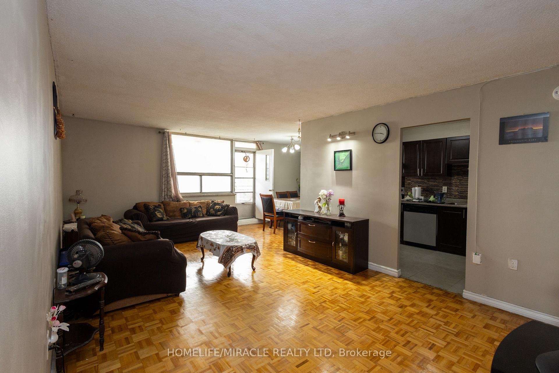 Photo 22 of Unit 1007, 49 Silverstone Drive, Etobicoke, Mount Olive-Silverstone-Jamestown — HOMEH