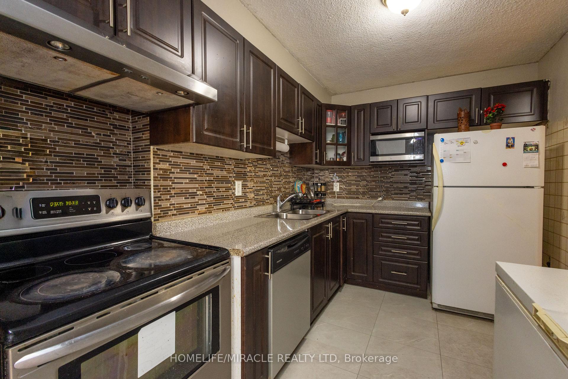 Photo 25 of Unit 1007, 49 Silverstone Drive, Etobicoke, Mount Olive-Silverstone-Jamestown — HOMEH