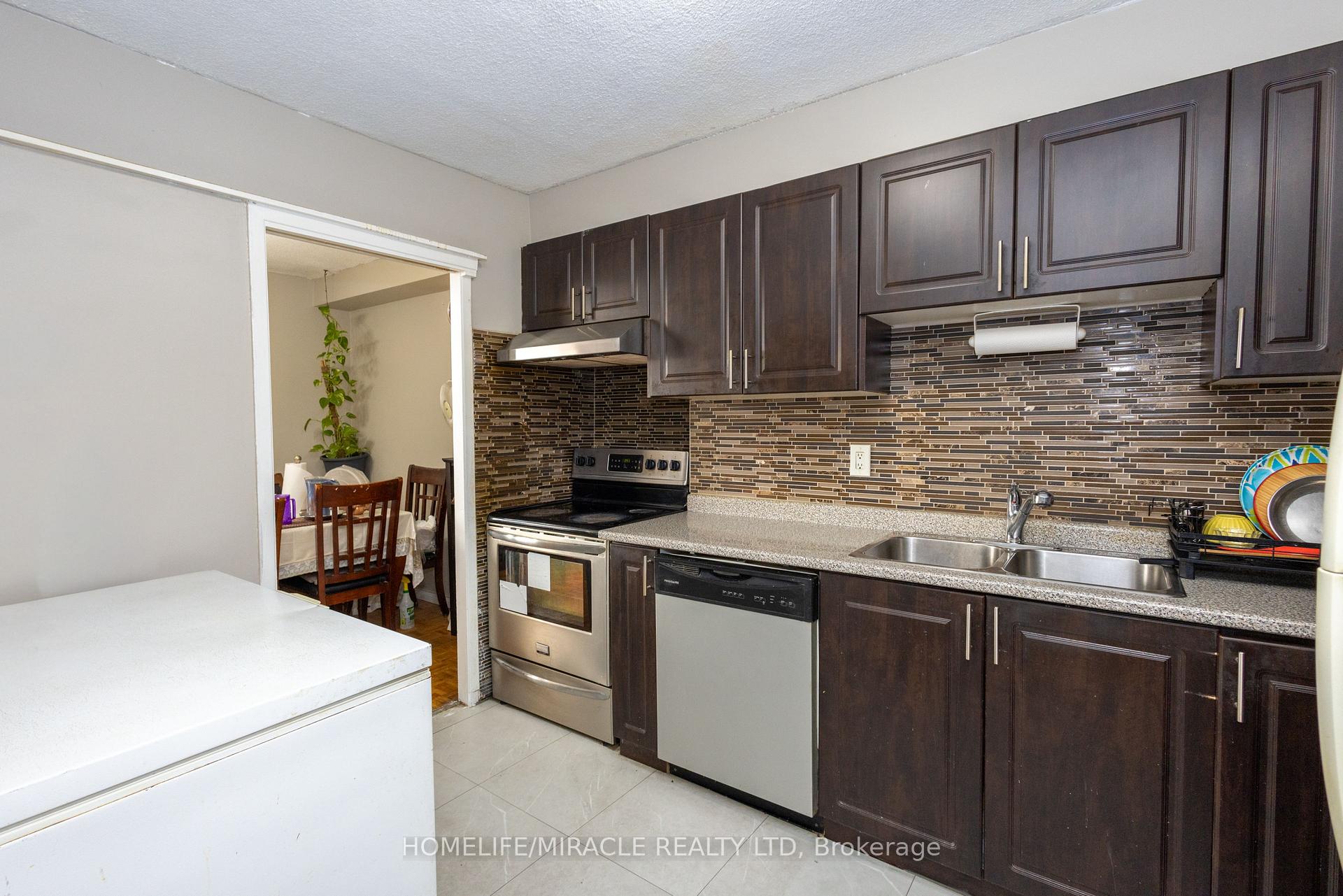 Photo 26 of Unit 1007, 49 Silverstone Drive, Etobicoke, Mount Olive-Silverstone-Jamestown — HOMEH