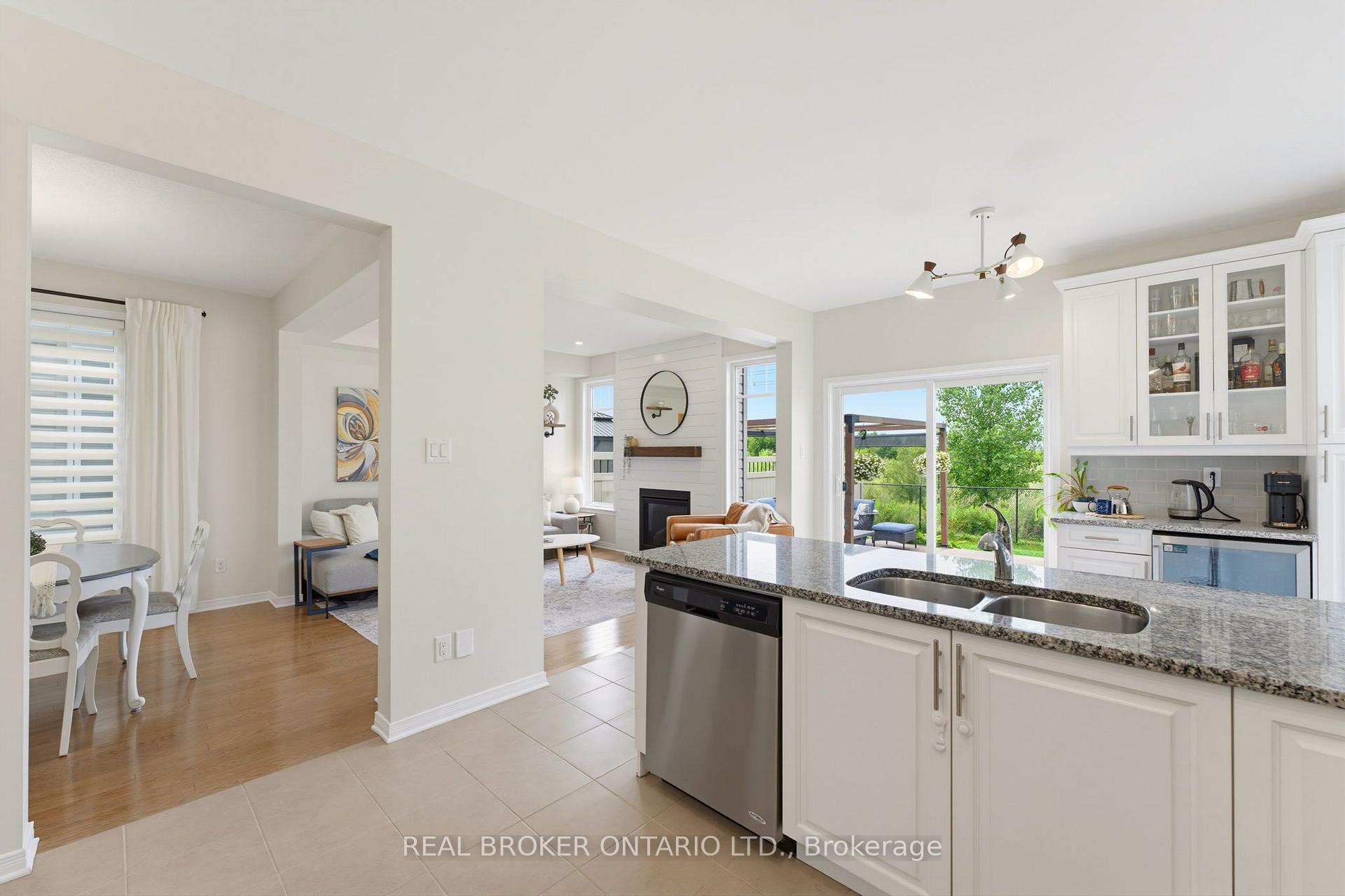 Photo 18 of 76 Tapadero Avenue, Ottawa, Kanata - Emerald Meadows/Trailwest — HOMEH