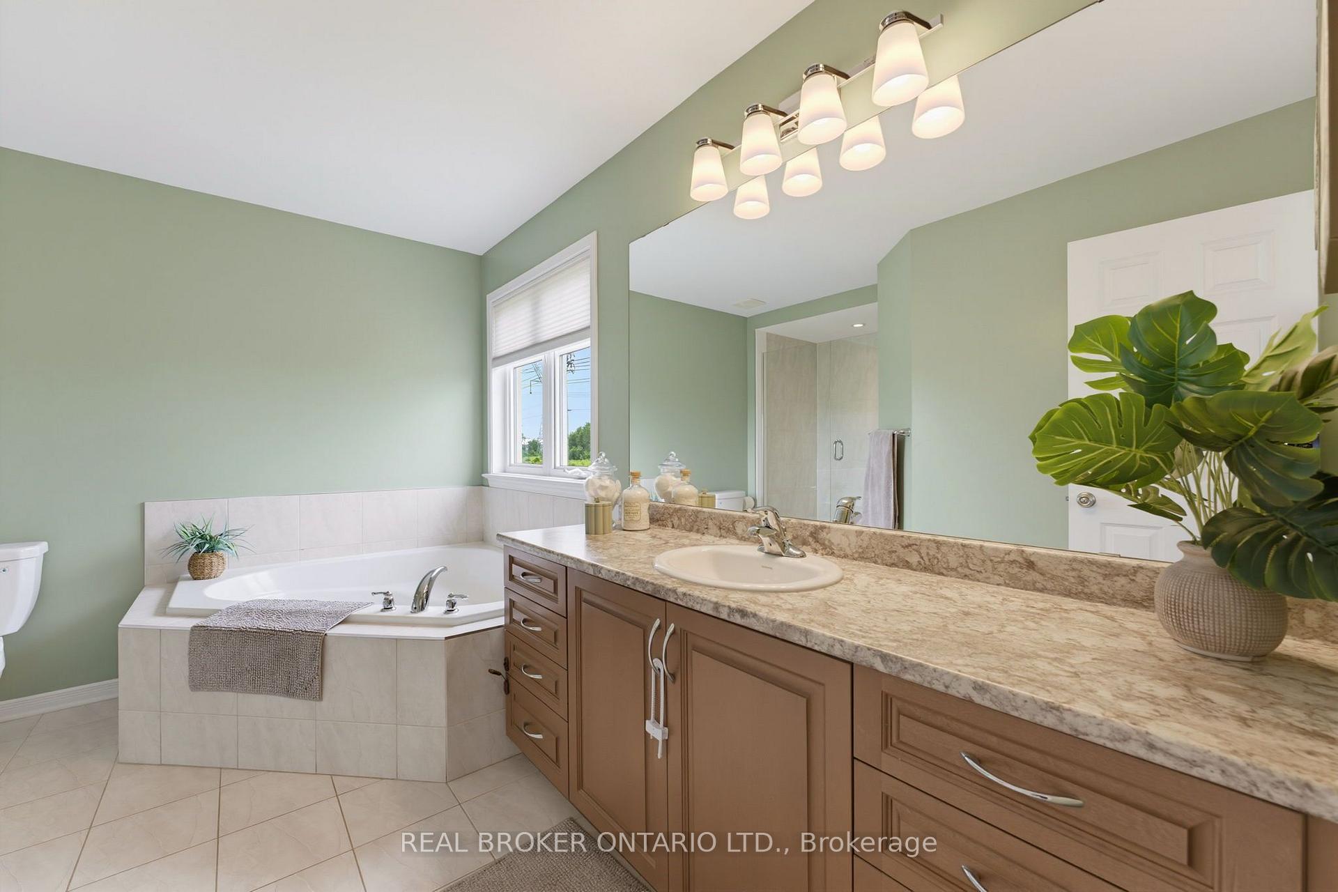 Photo 21 of 76 Tapadero Avenue, Ottawa, Kanata - Emerald Meadows/Trailwest — HOMEH