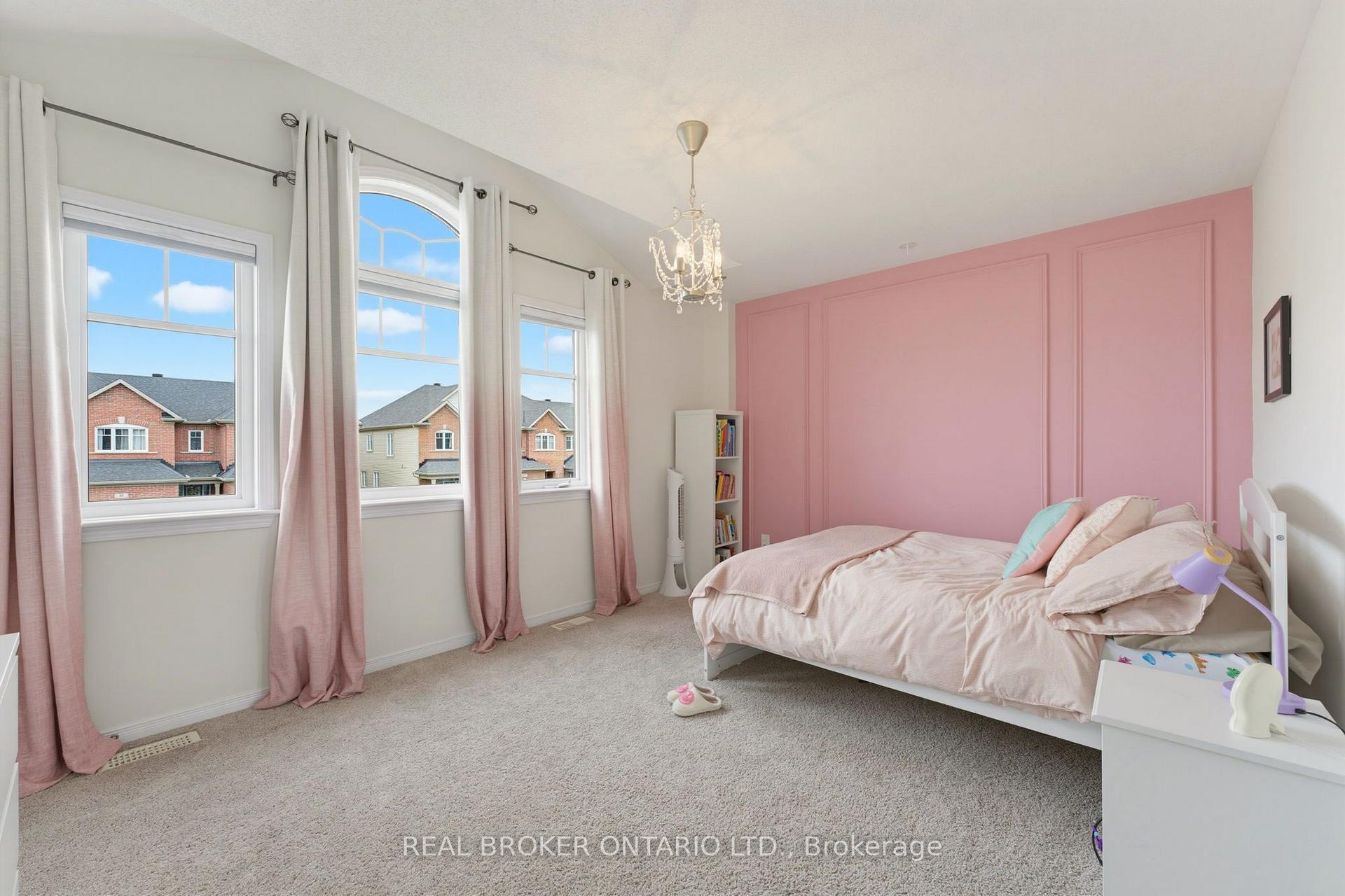 Photo 24 of 76 Tapadero Avenue, Ottawa, Kanata - Emerald Meadows/Trailwest — HOMEH