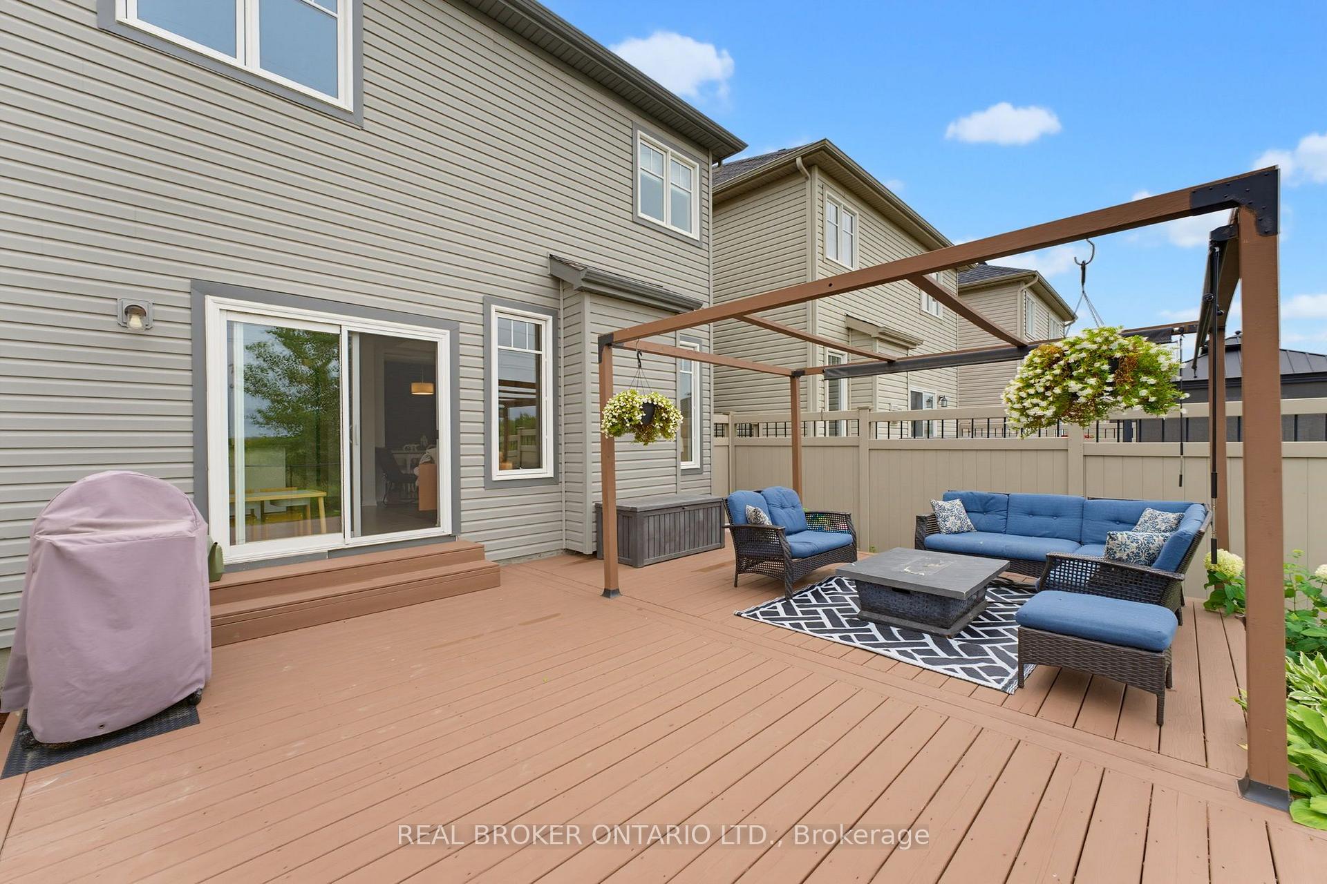 Photo 32 of 76 Tapadero Avenue, Ottawa, Kanata - Emerald Meadows/Trailwest — HOMEH