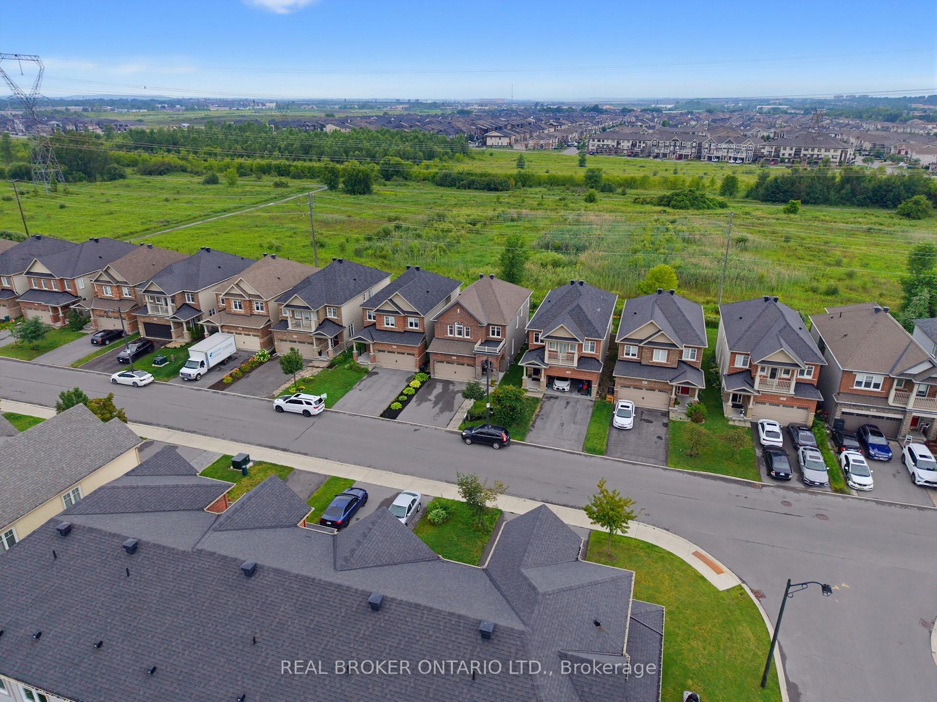 Photo 36 of 76 Tapadero Avenue, Ottawa, Kanata - Emerald Meadows/Trailwest — HOMEH