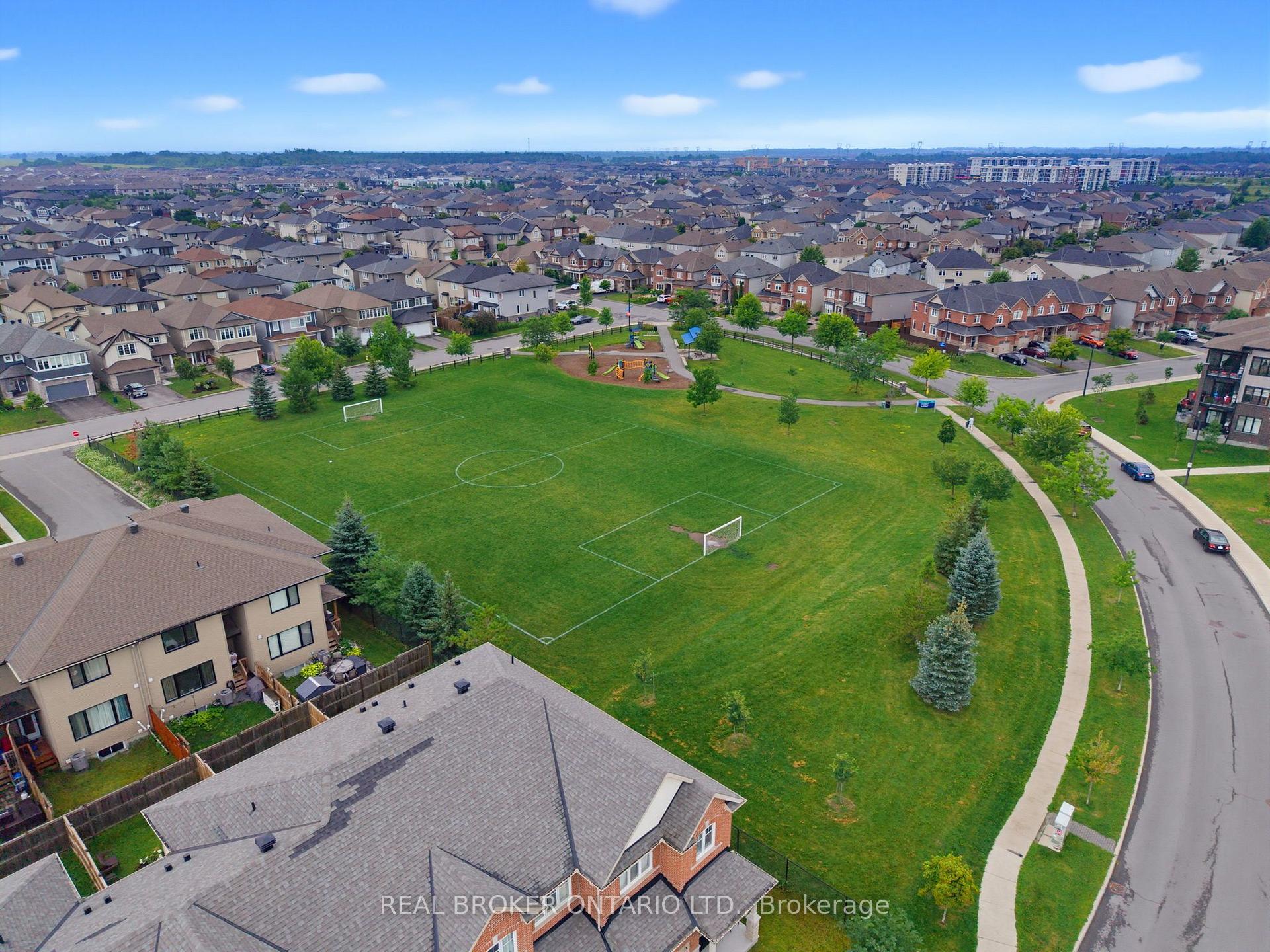 Photo 37 of 76 Tapadero Avenue, Ottawa, Kanata - Emerald Meadows/Trailwest — HOMEH