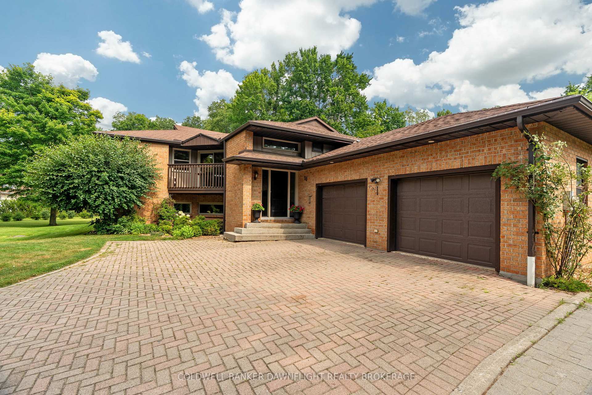 Photo of 16 Lansdowne Park Crescent
