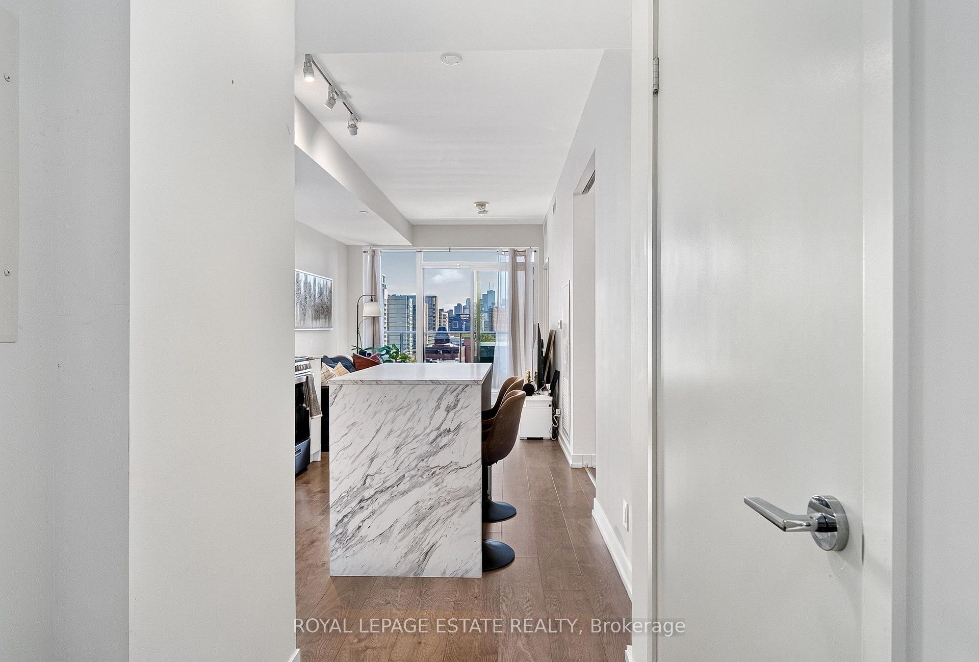 Photo 5 of Unit 626, 270 Dufferin Street, Toronto, South Parkdale — HOMEH