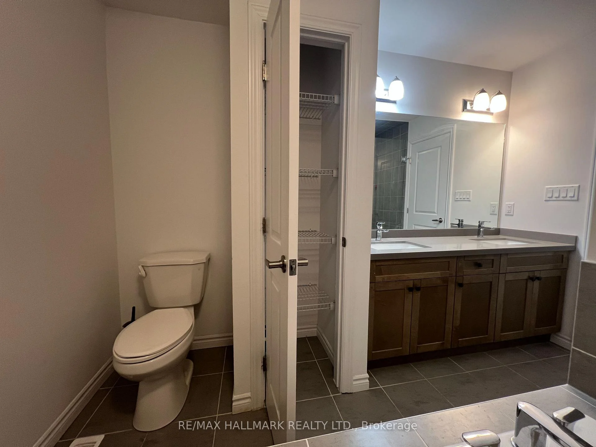 Photo 44 of 185 Longboat Run W, Brantford, Empire South — HOMEH