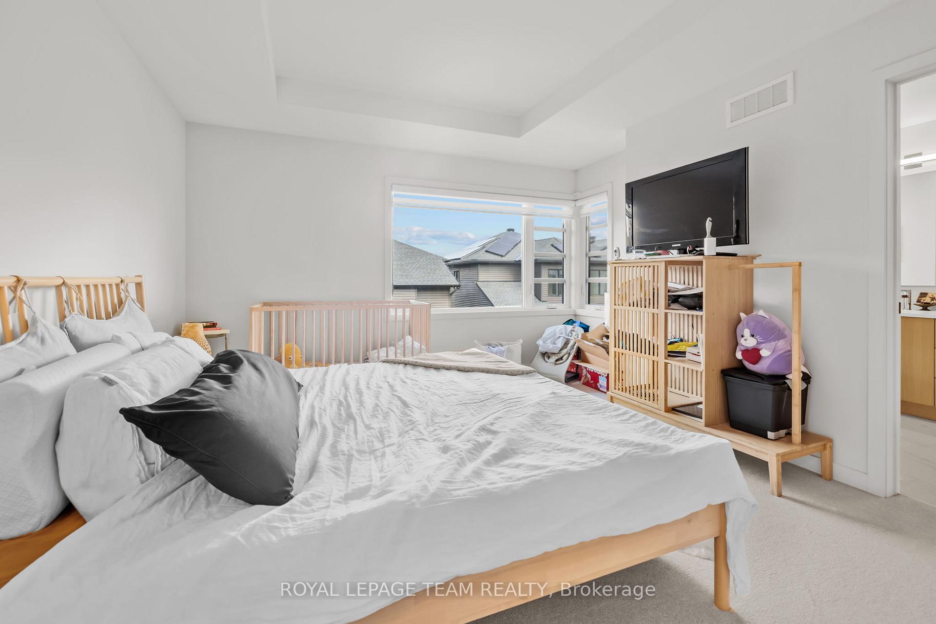 Photo 11 of 978 Acoustic Way, Ottawa, Riverside South/Gloucester Glen — HOMEH