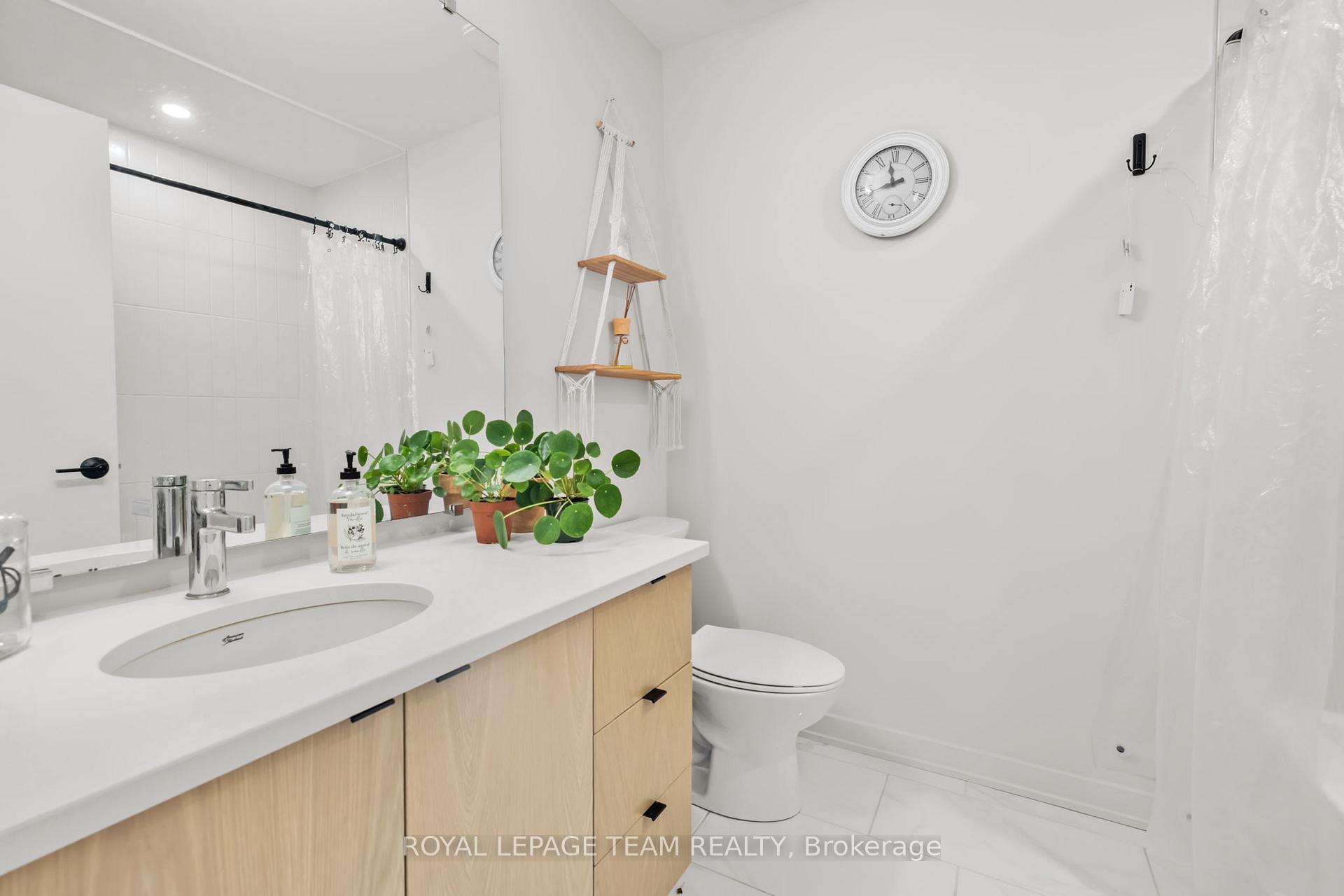 Photo 17 of 978 Acoustic Way, Ottawa, Riverside South/Gloucester Glen — HOMEH