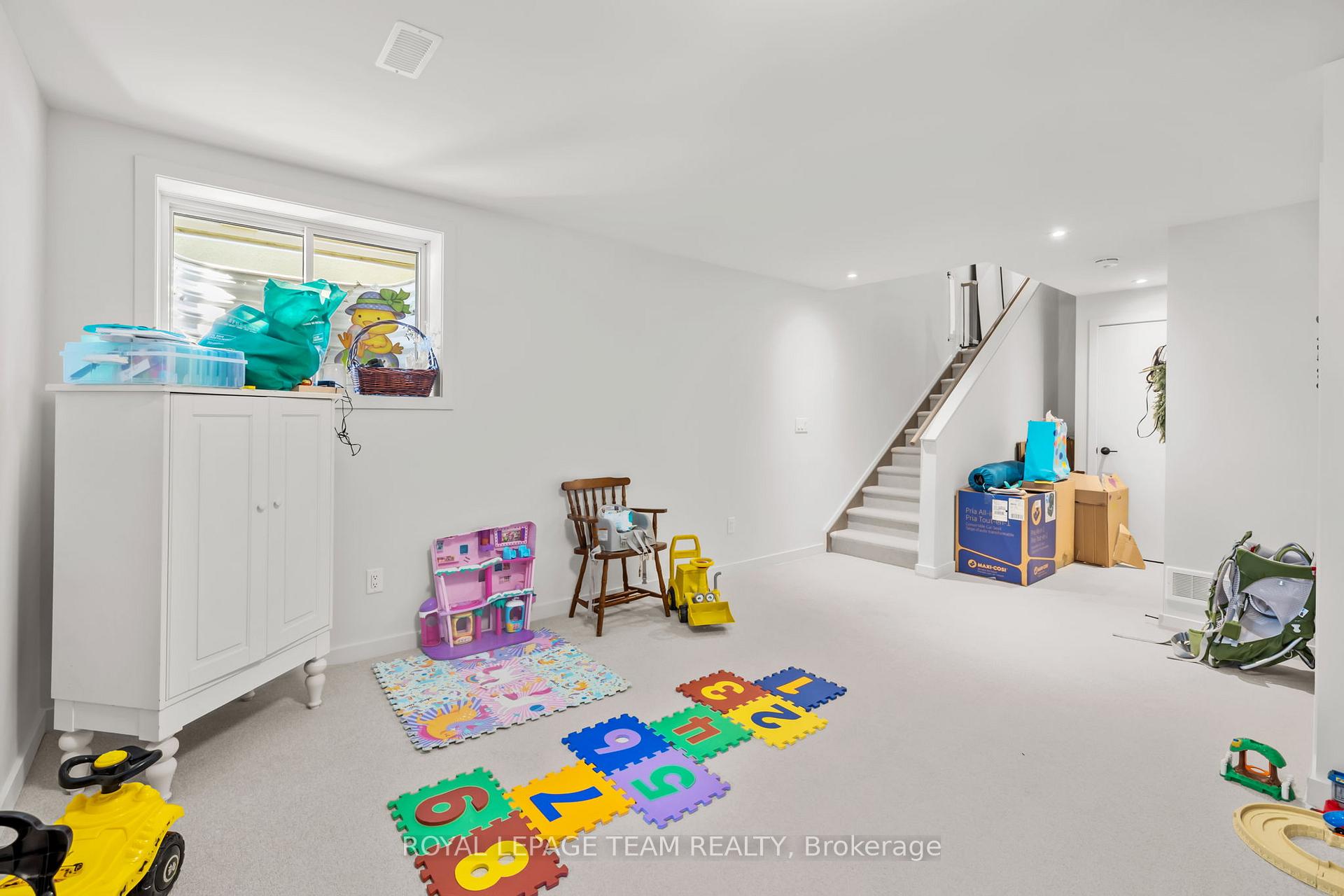 Photo 21 of 978 Acoustic Way, Ottawa, Riverside South/Gloucester Glen — HOMEH