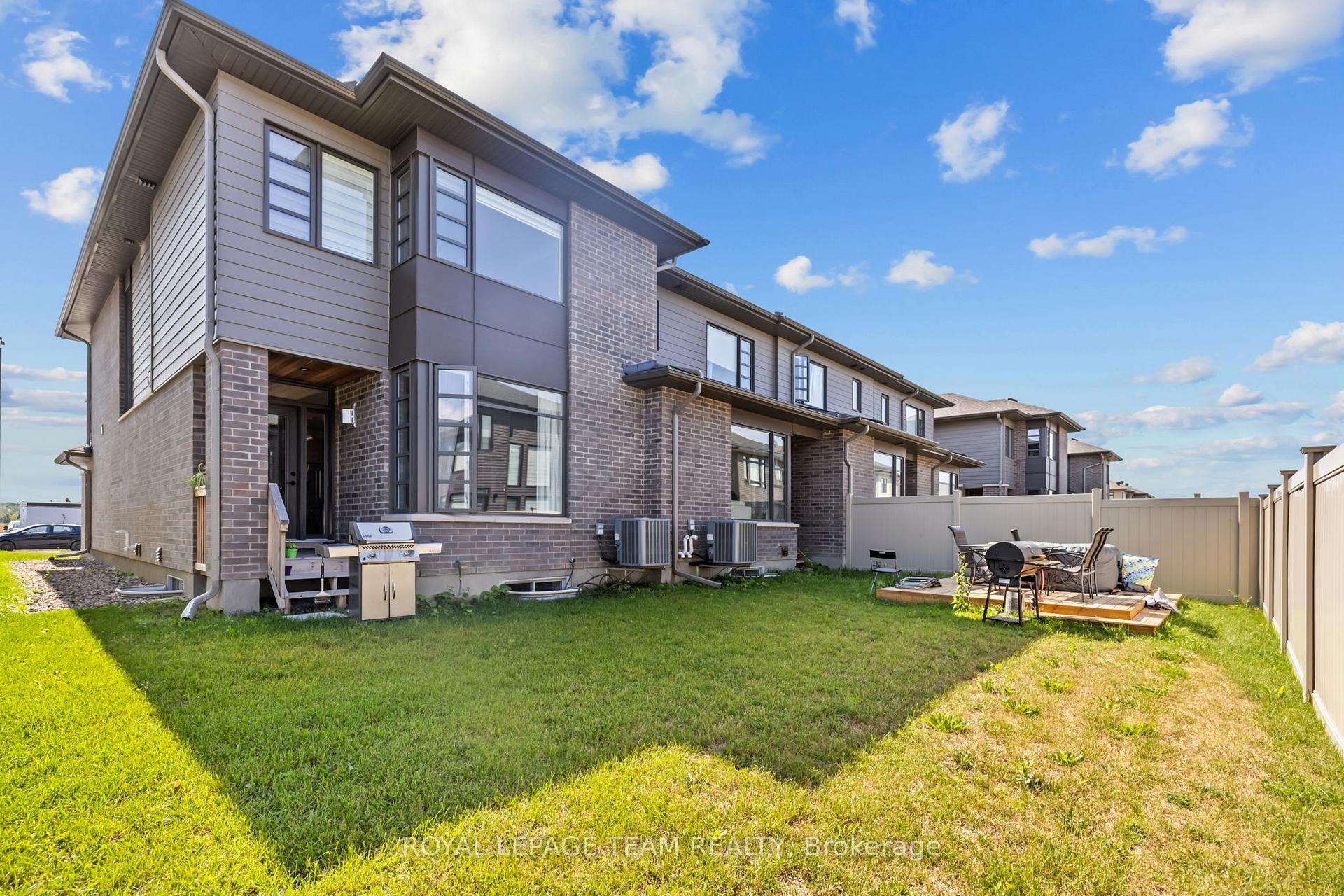 Photo 22 of 978 Acoustic Way, Ottawa, Riverside South/Gloucester Glen — HOMEH
